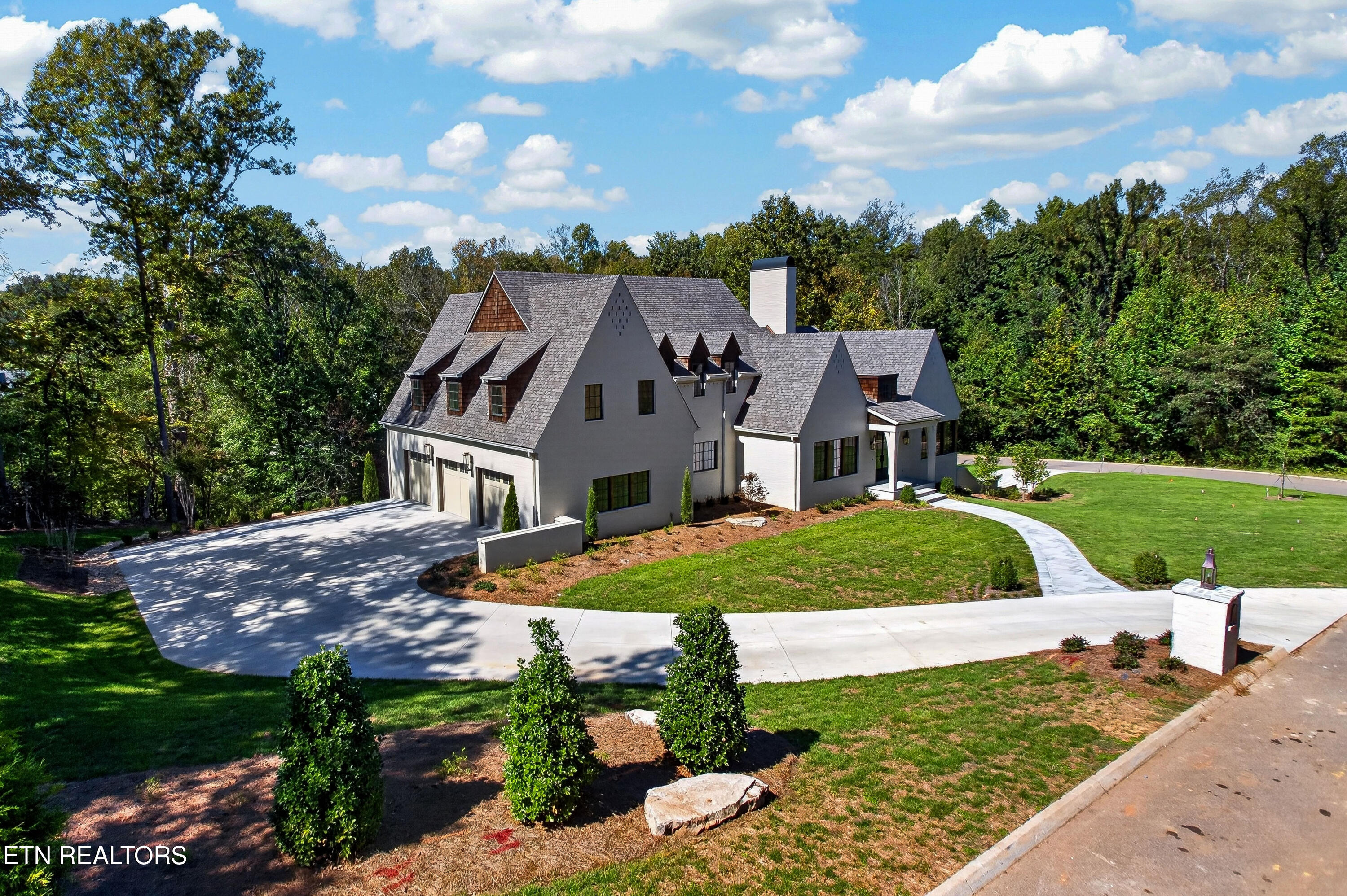 2437 Woodland Reserve Lane Knoxville TN 37919