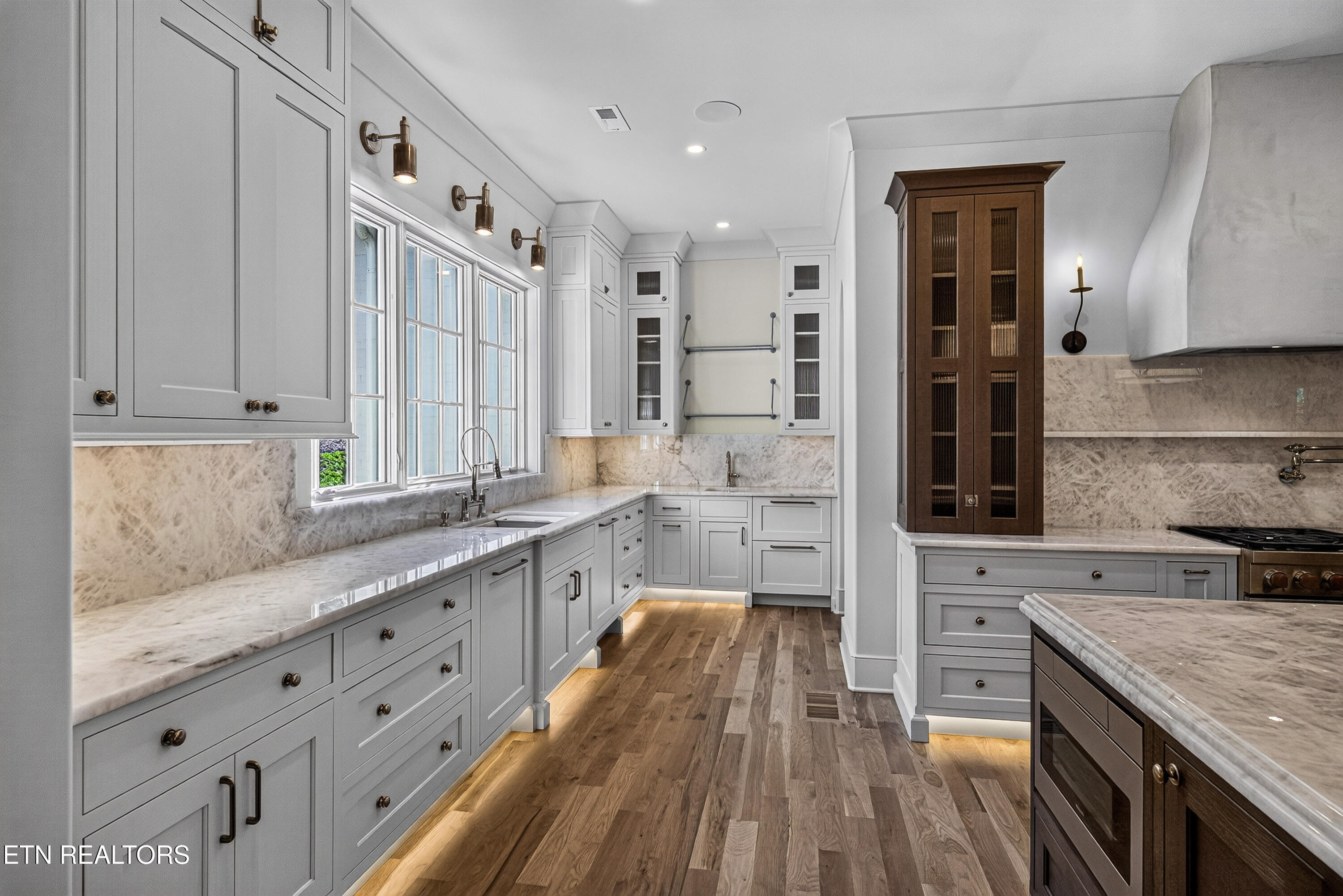 2437 Woodland Reserve Lane Knoxville TN 37919