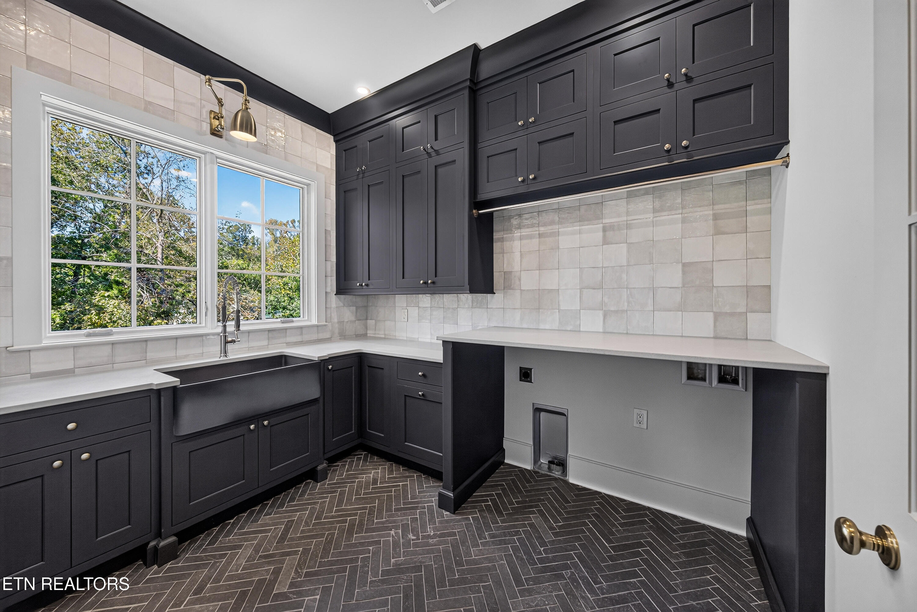 2437 Woodland Reserve Lane Knoxville TN 37919