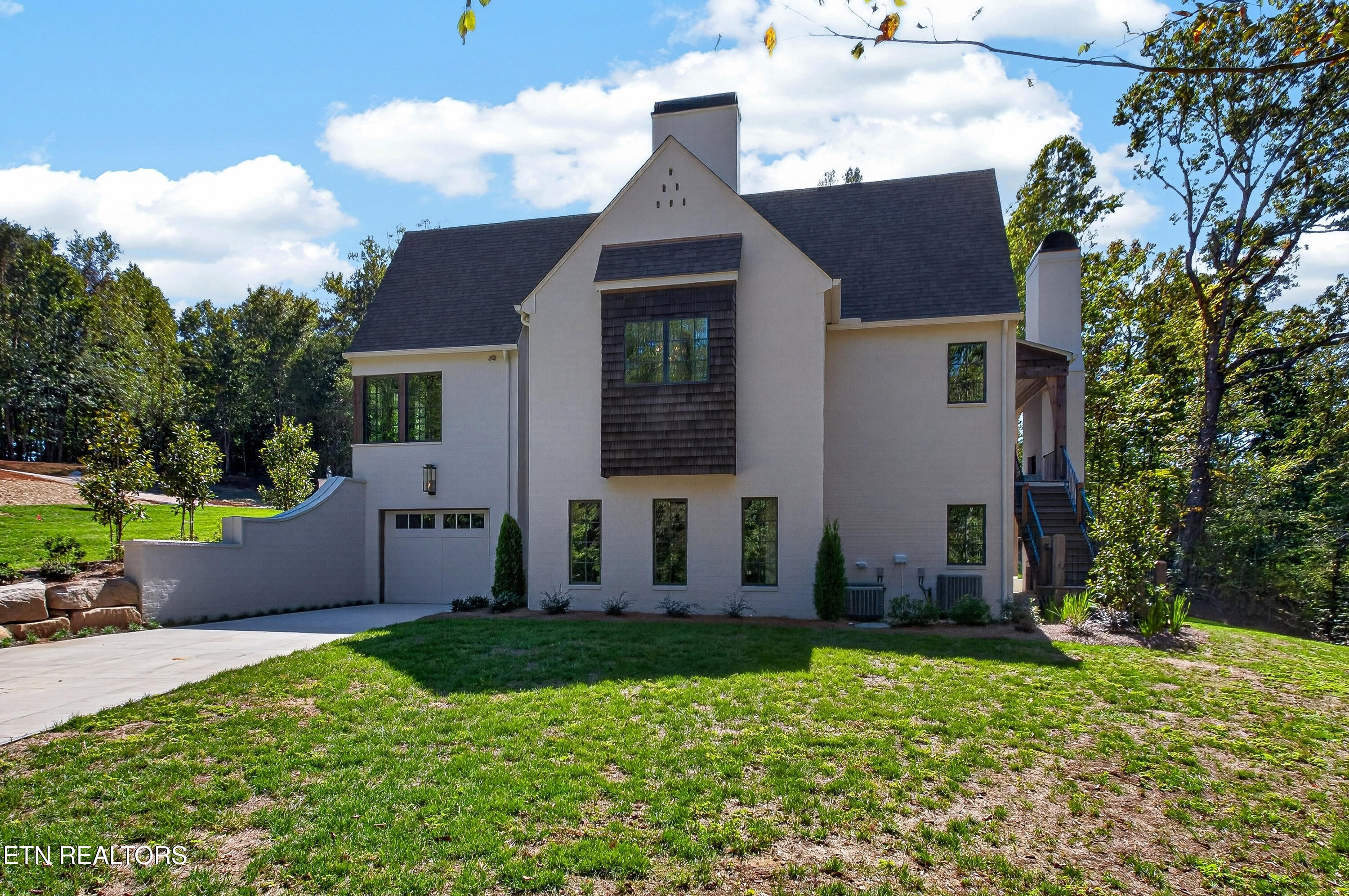 2437 Woodland Reserve Lane Knoxville TN 37919