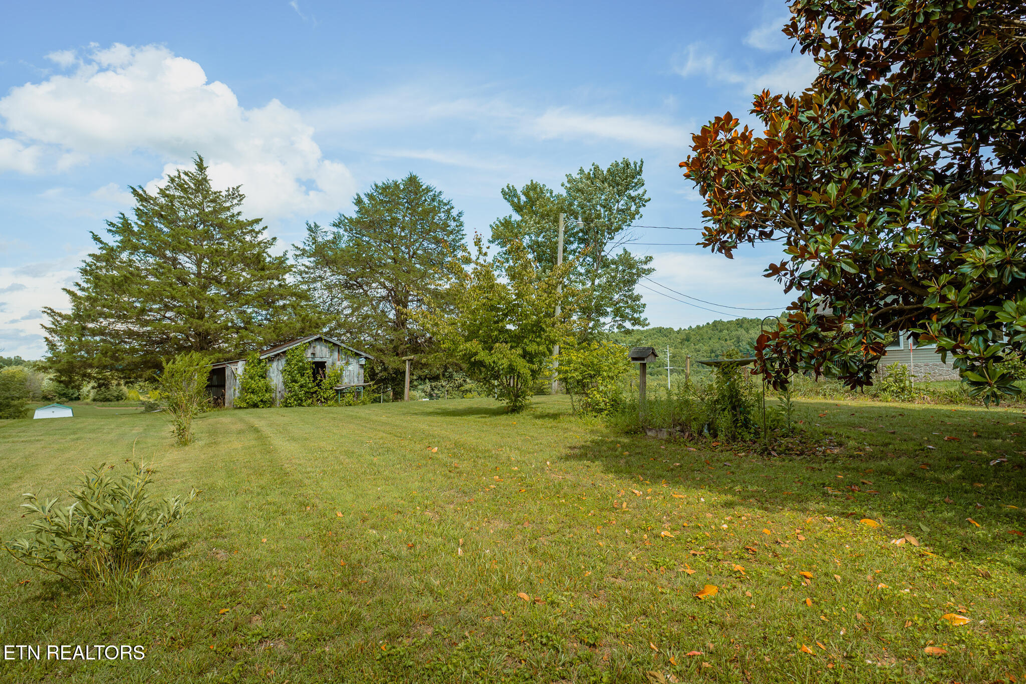 7686 Highway 63 Speedwell TN 37870