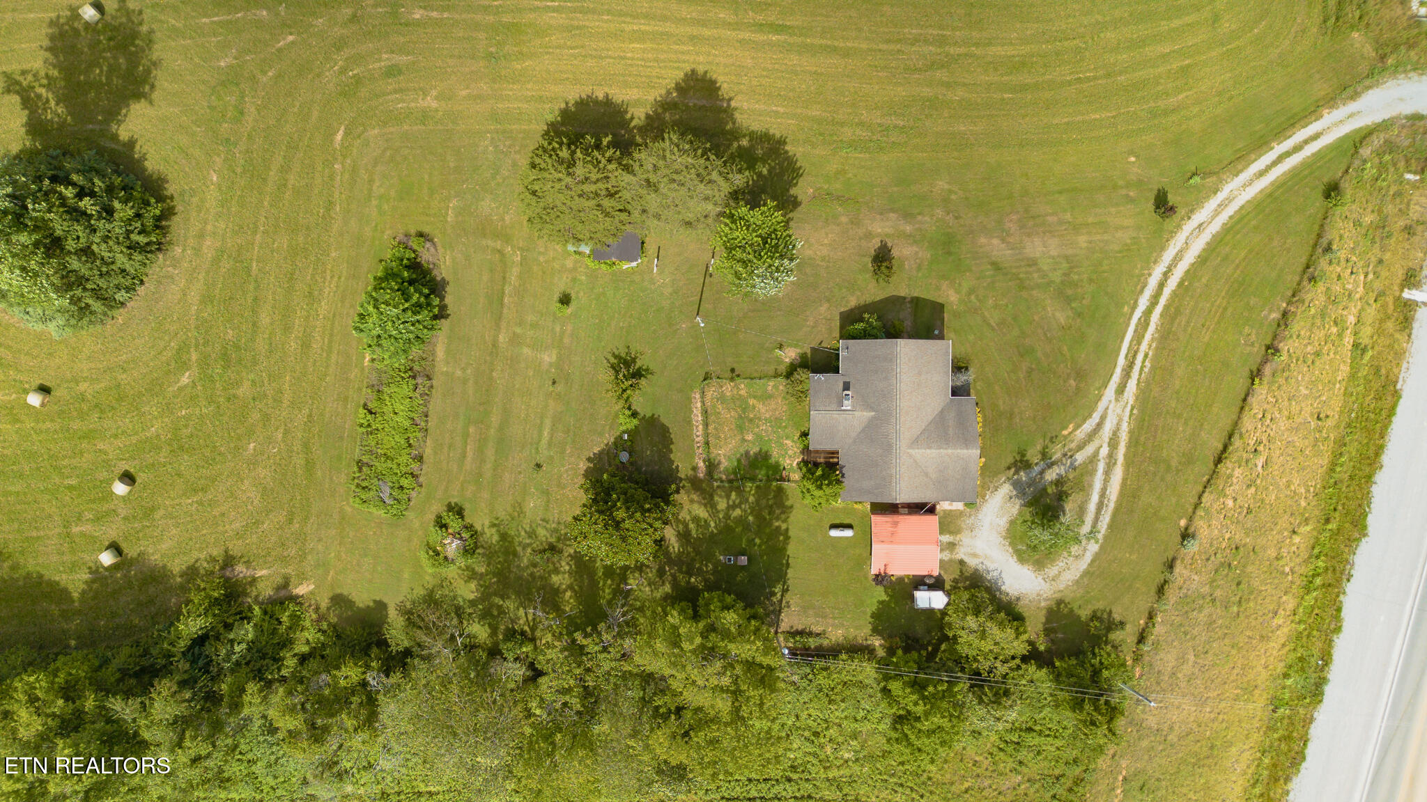 7686 Highway 63 Speedwell TN 37870
