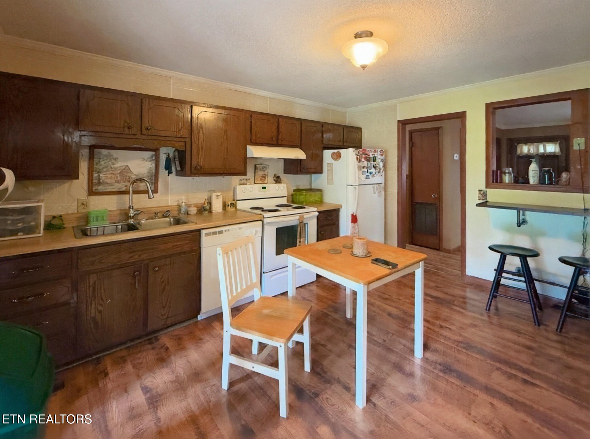 7686 Highway 63 Speedwell TN 37870