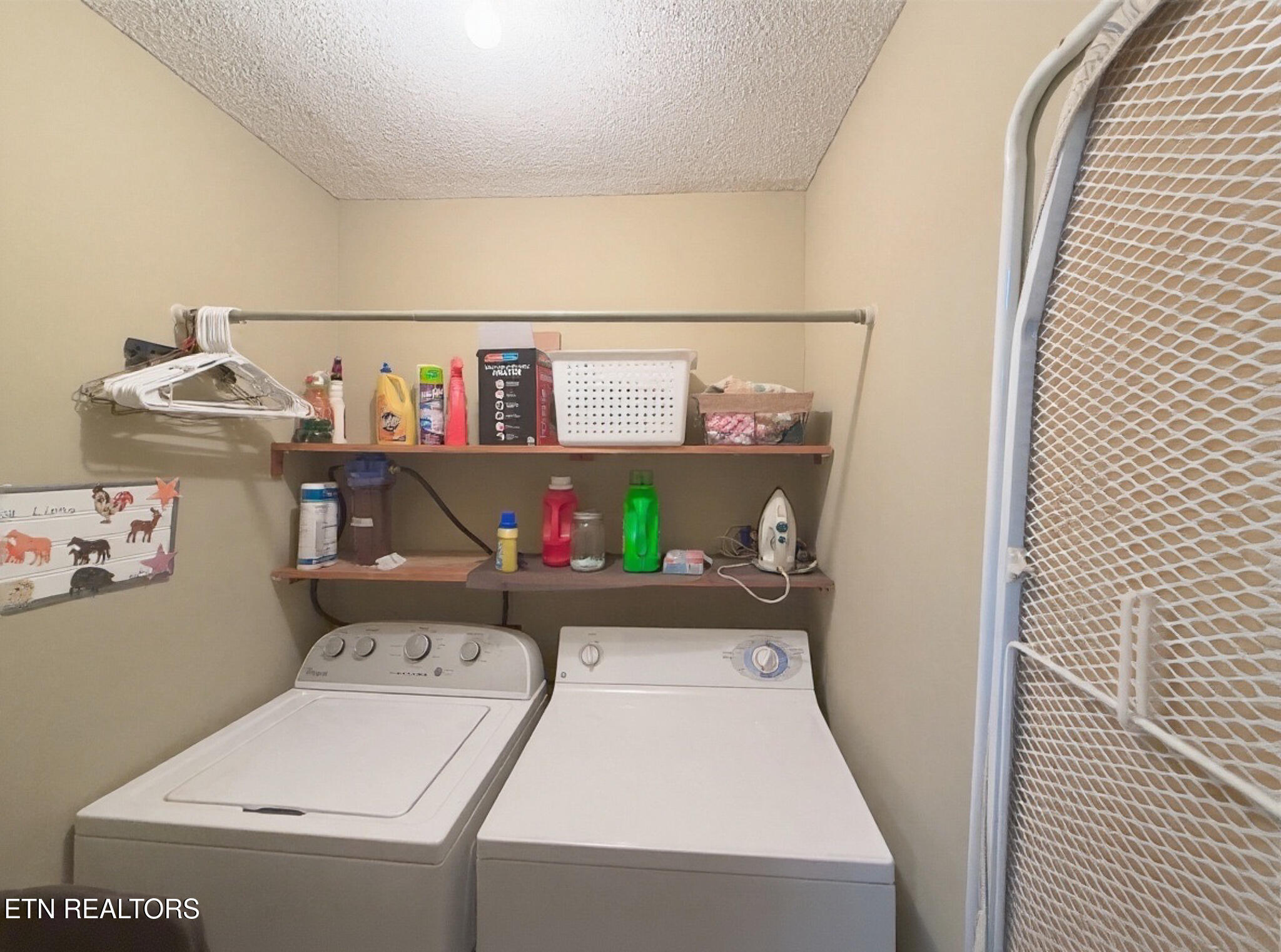 7686 Highway 63 Speedwell TN 37870
