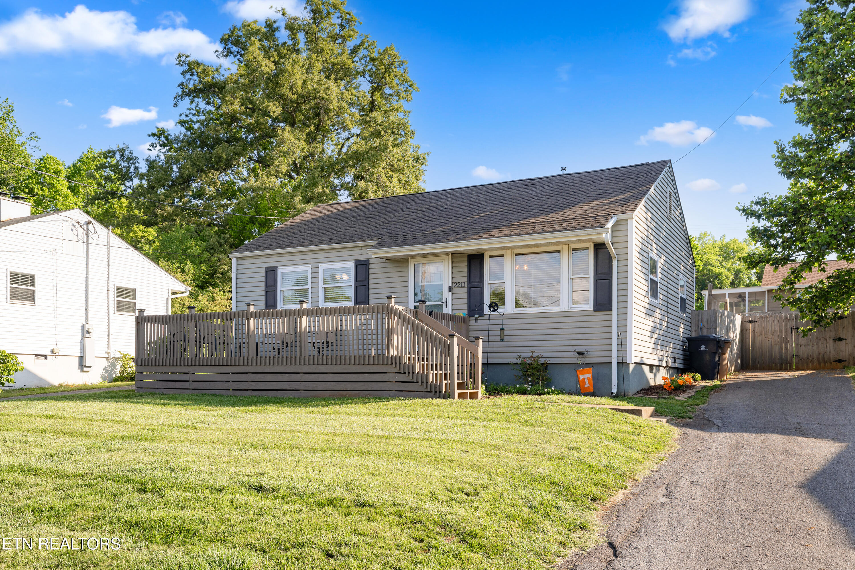 2211 Peachtree Street Knoxville TN 37920