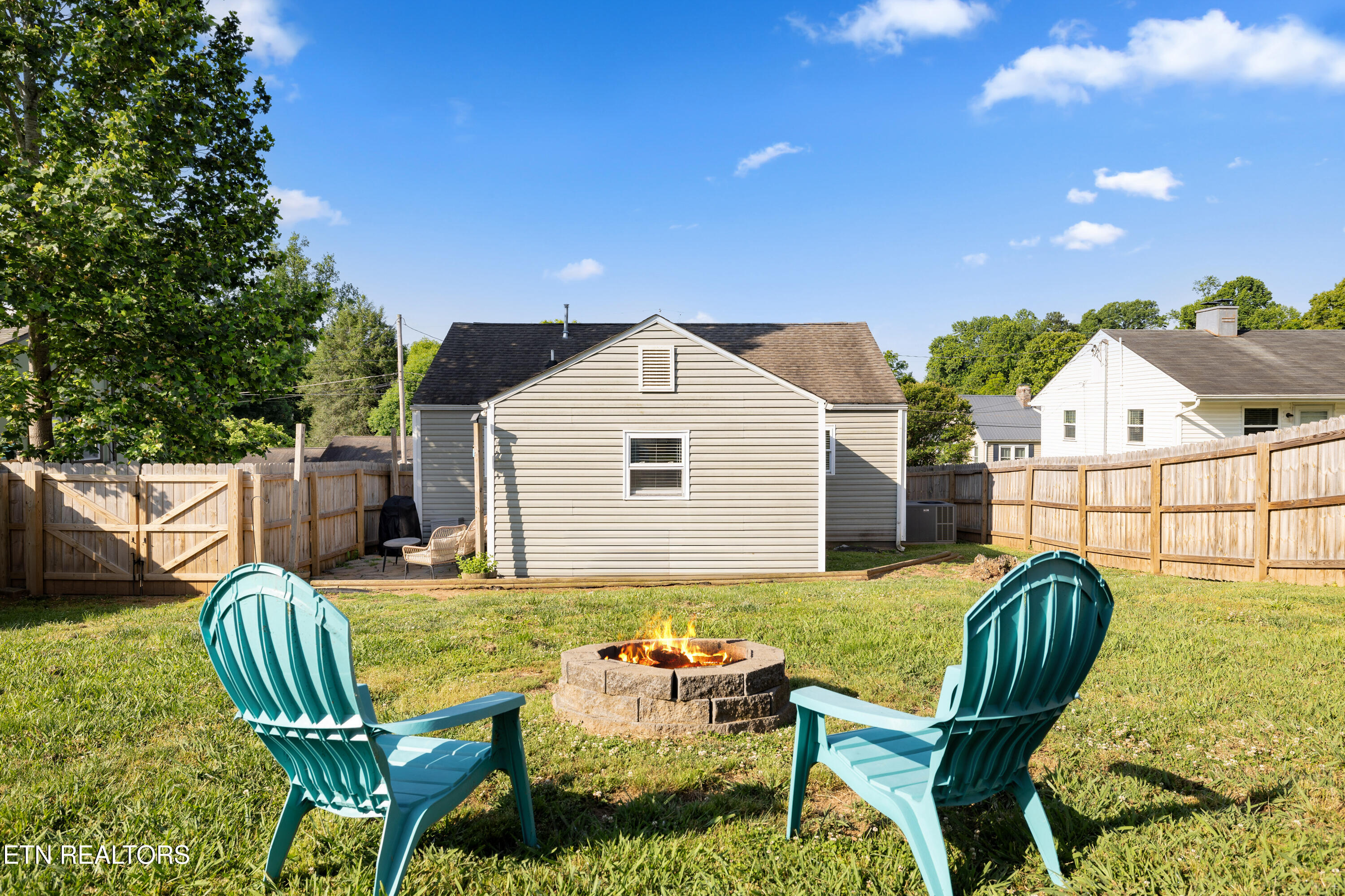 2211 Peachtree Street Knoxville TN 37920