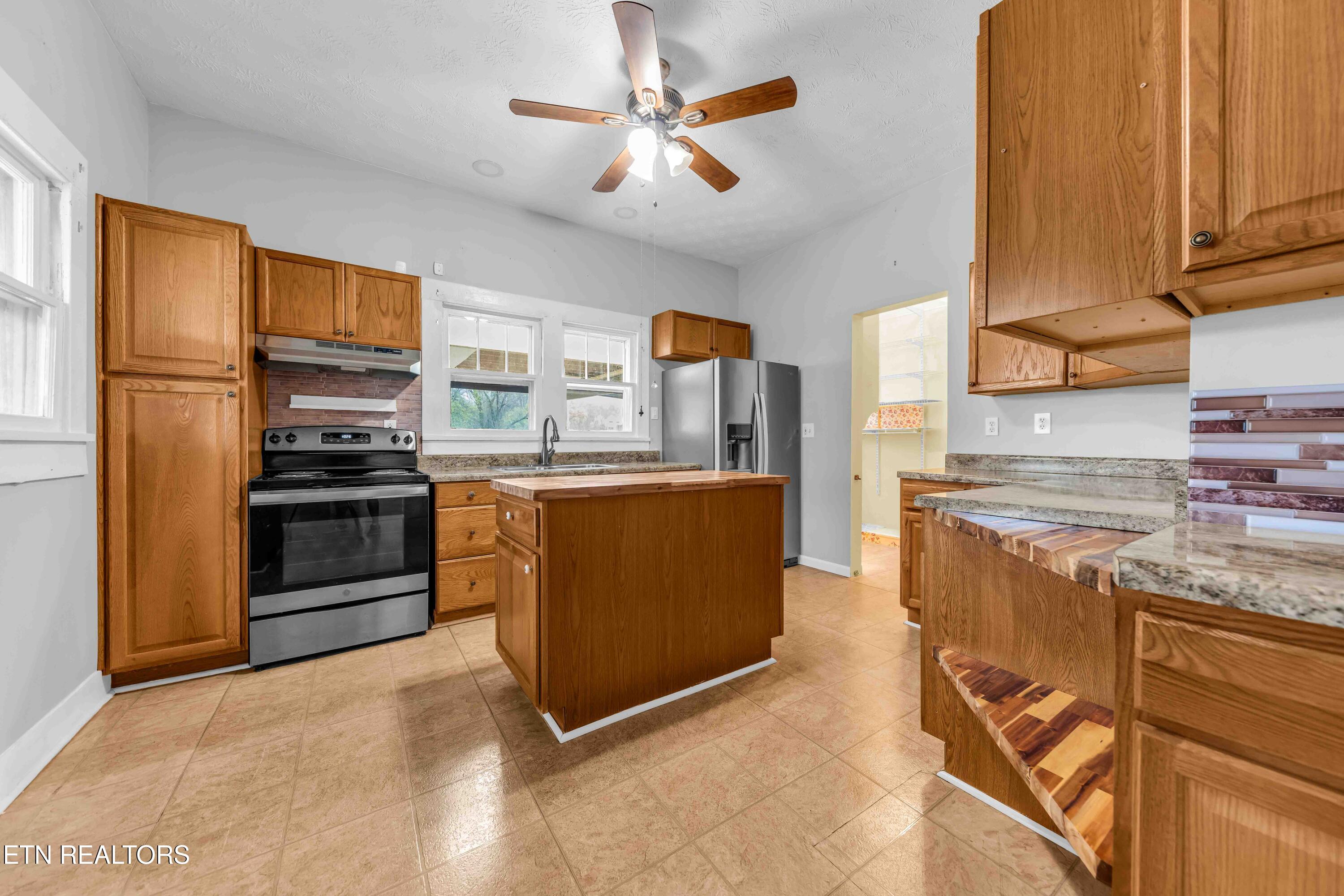 2415 Holbrook Drive Knoxville TN 37918