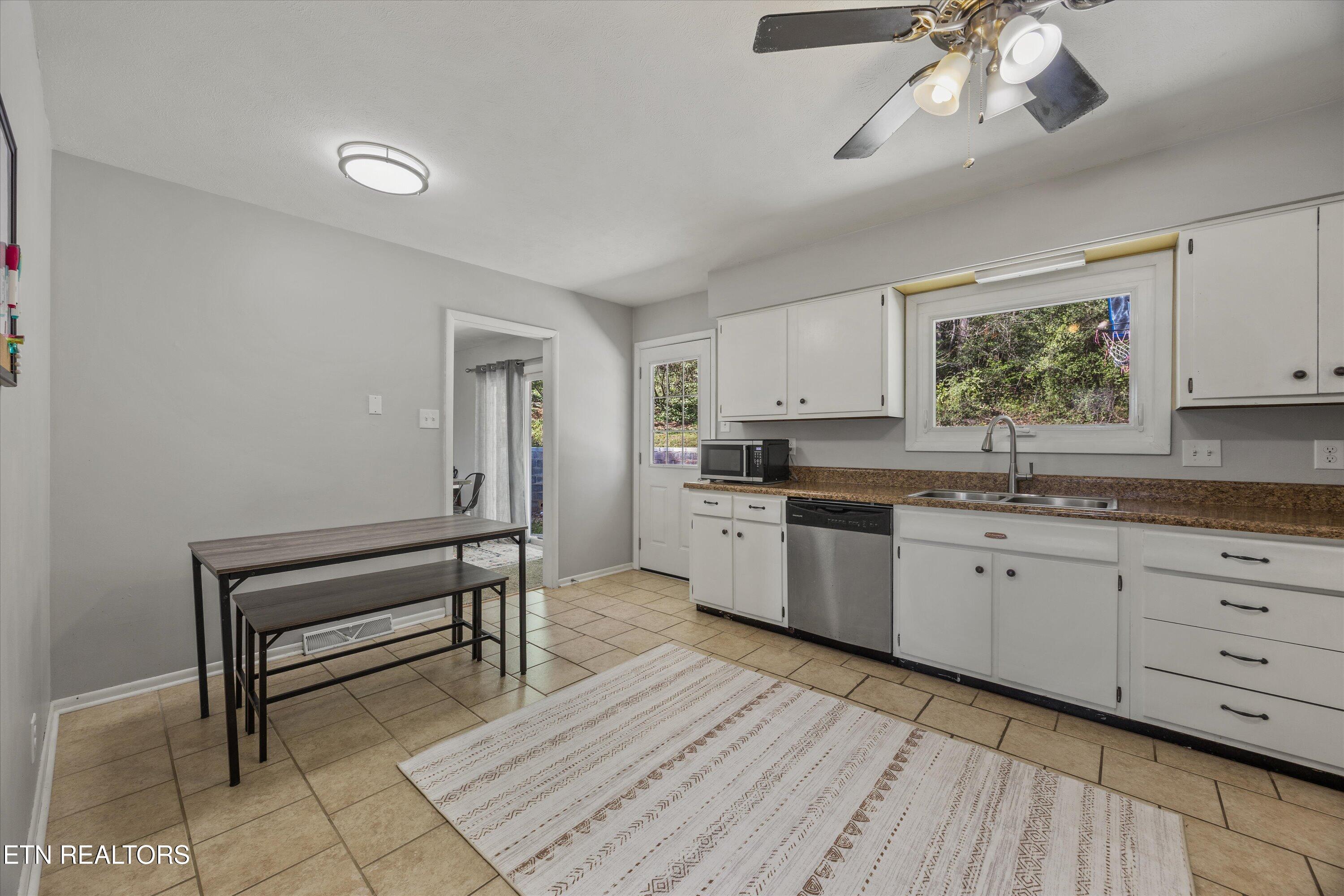 102 Canterbury Road Oak Ridge TN 37830