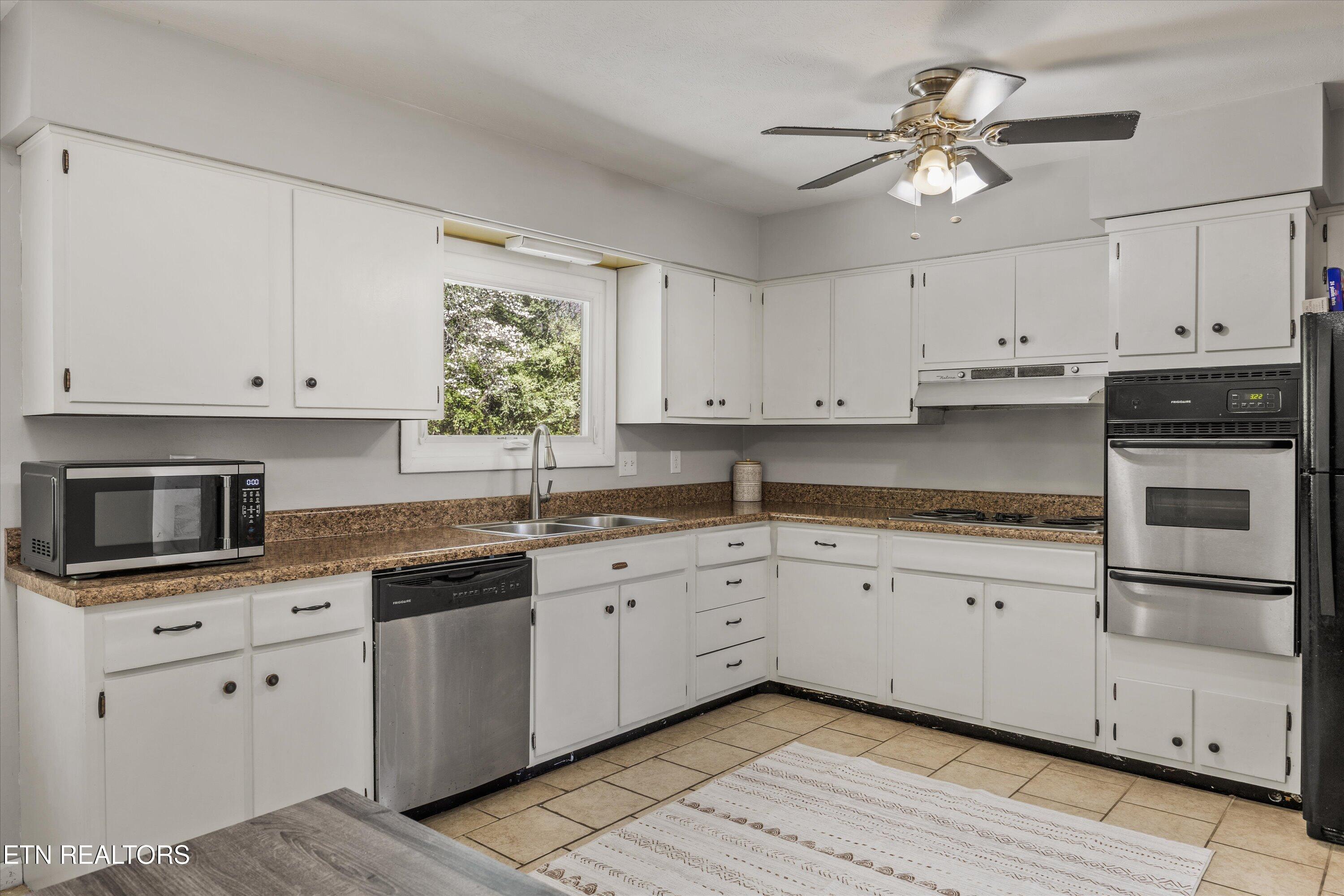 102 Canterbury Road Oak Ridge TN 37830