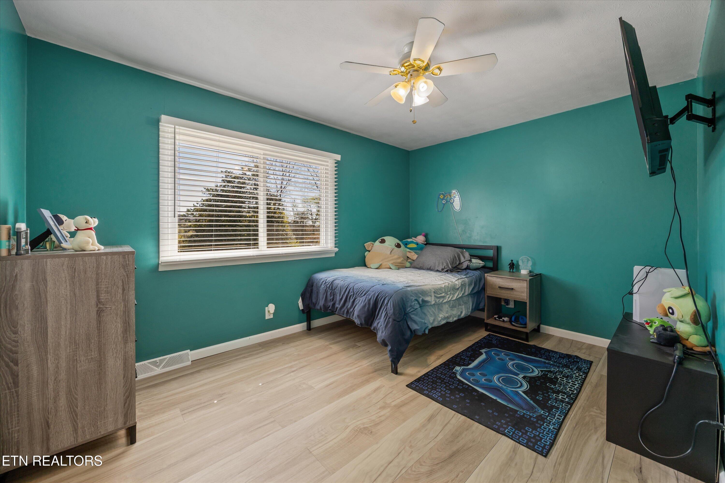 102 Canterbury Road Oak Ridge TN 37830