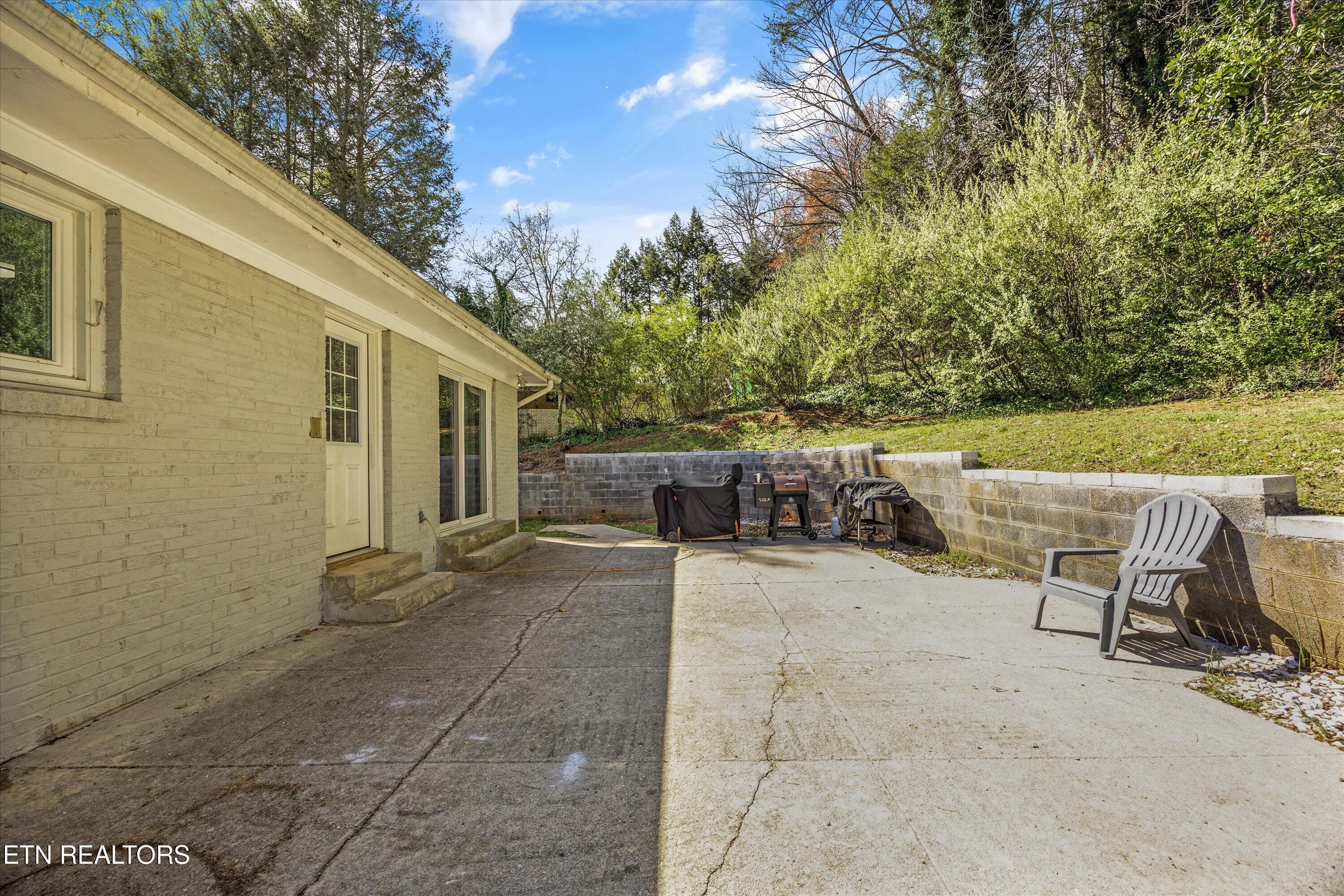 102 Canterbury Road Oak Ridge TN 37830