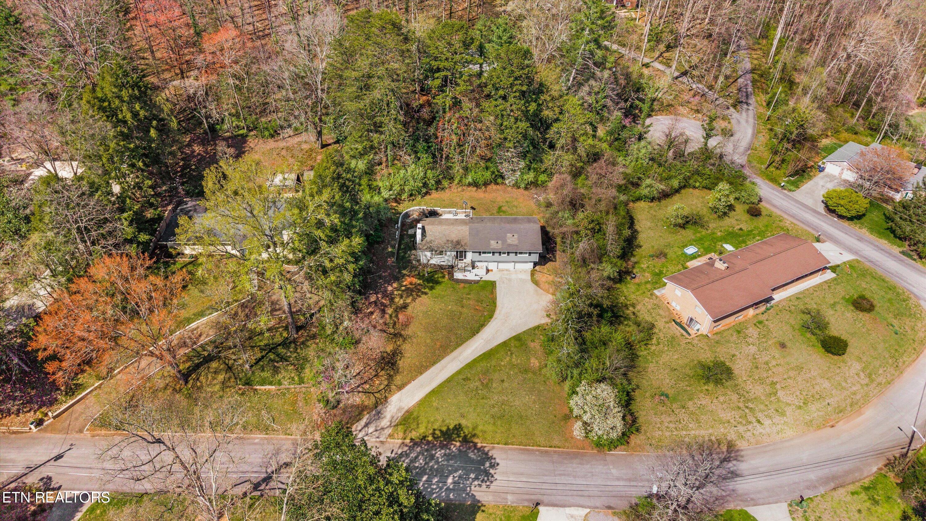 102 Canterbury Road Oak Ridge TN 37830