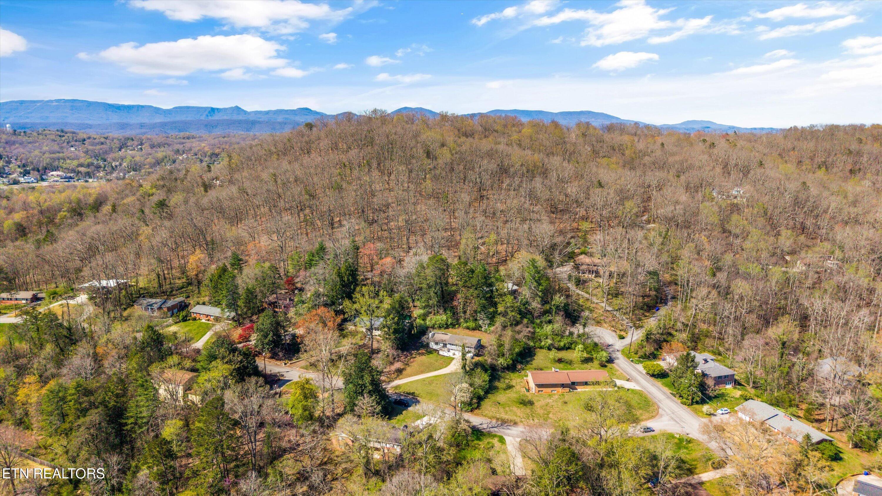 102 Canterbury Road Oak Ridge TN 37830