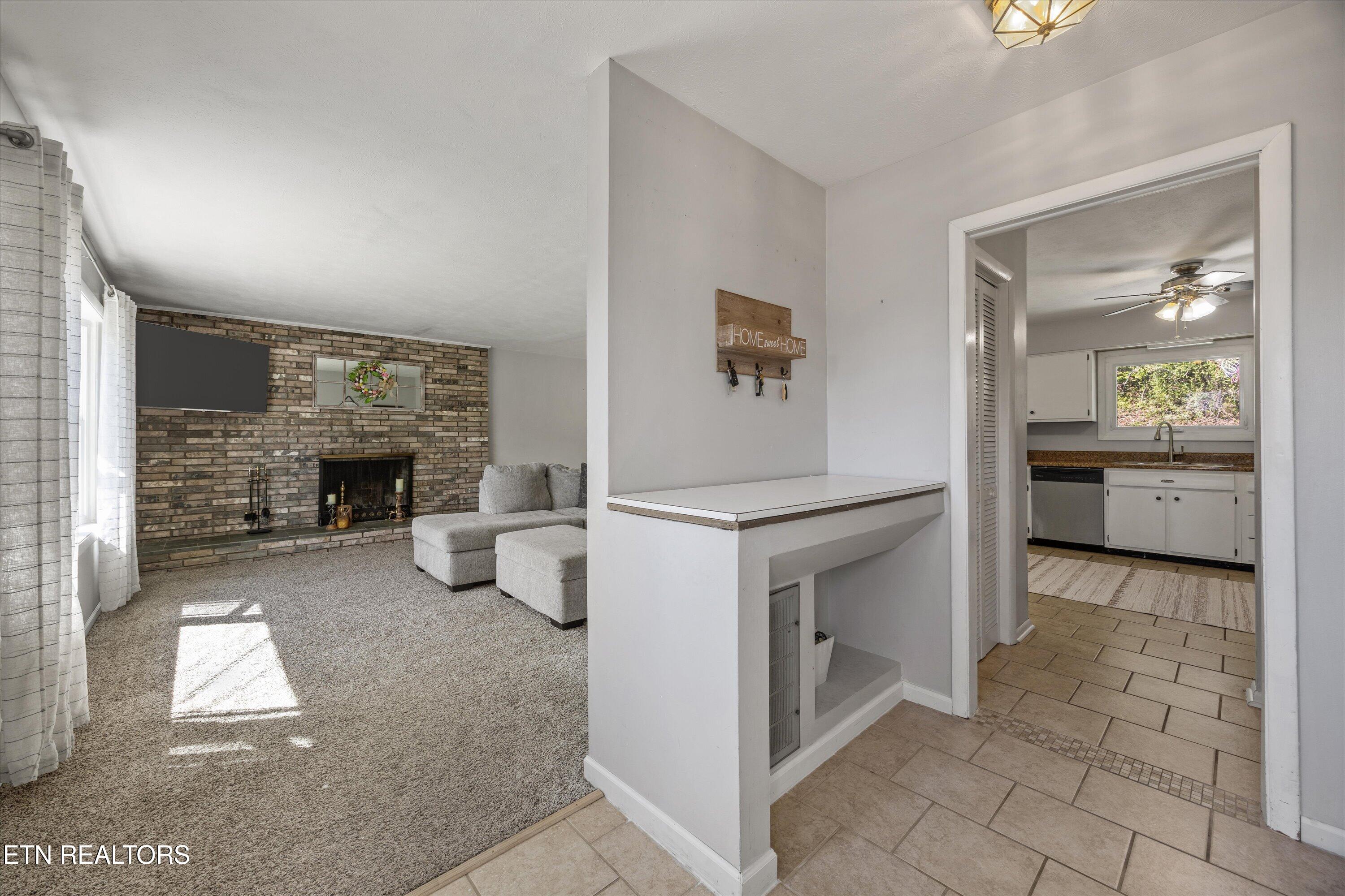 102 Canterbury Road Oak Ridge TN 37830