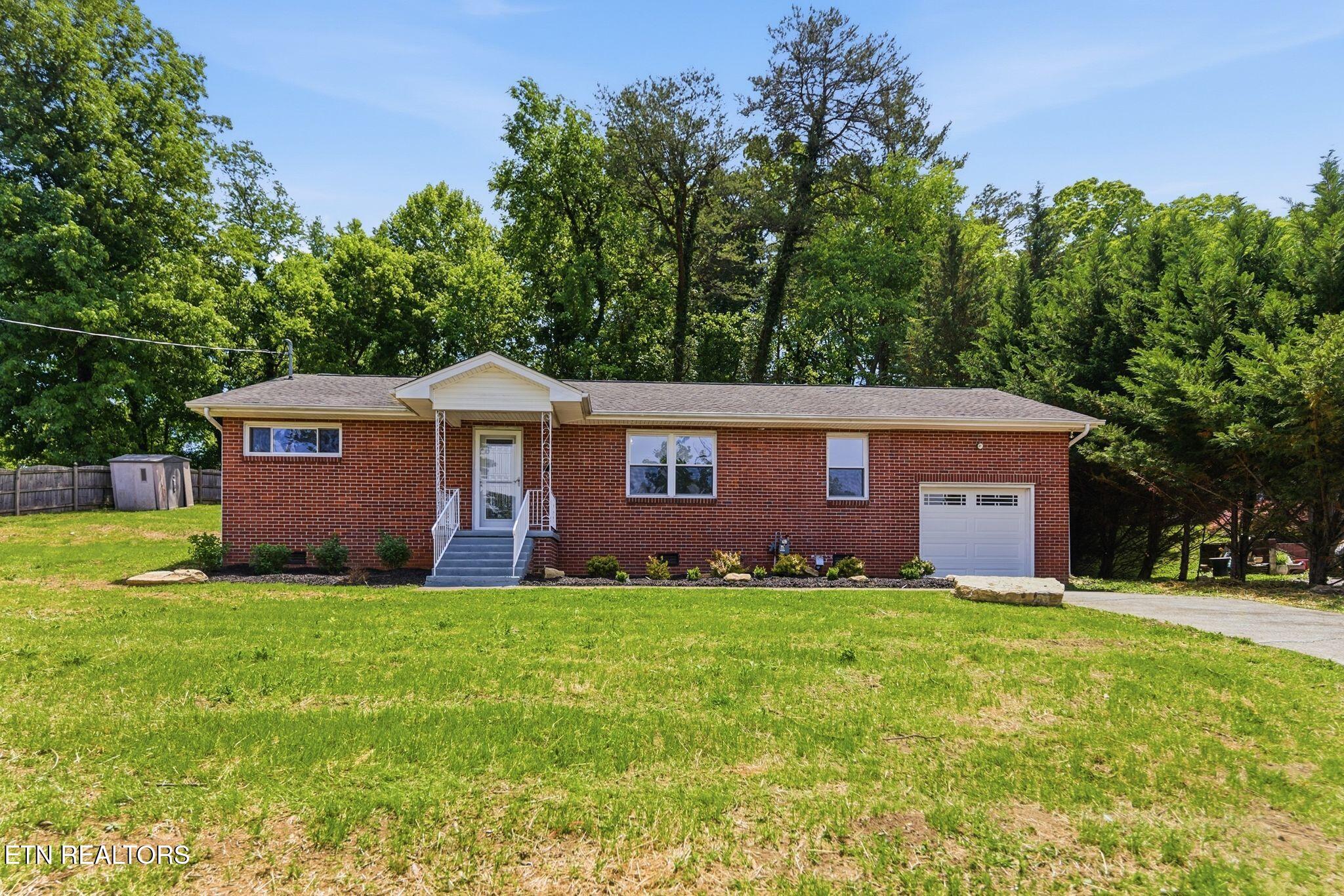 Knoxville TN, 1414 Maple Drive