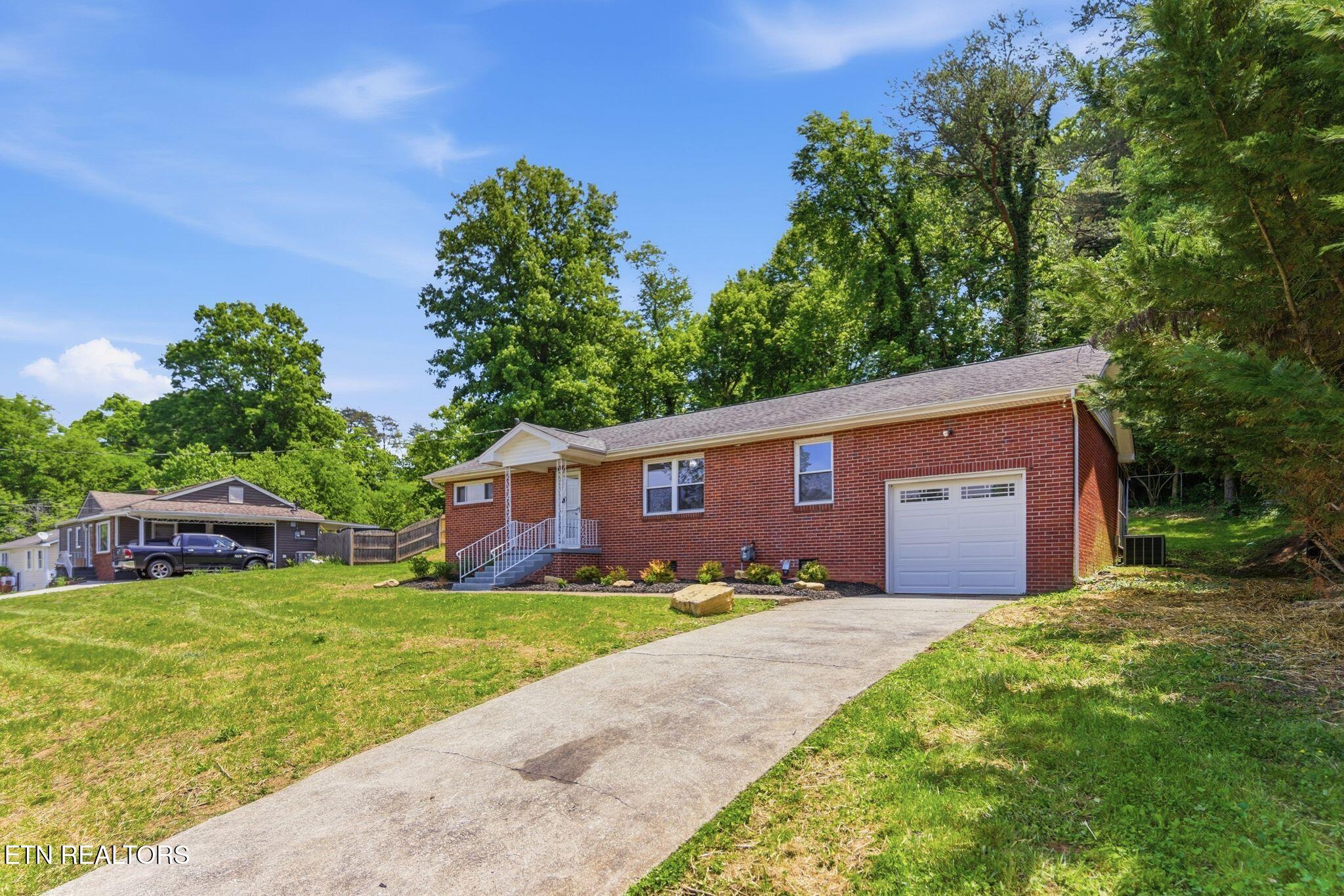 1414 Maple Drive Knoxville TN 37918