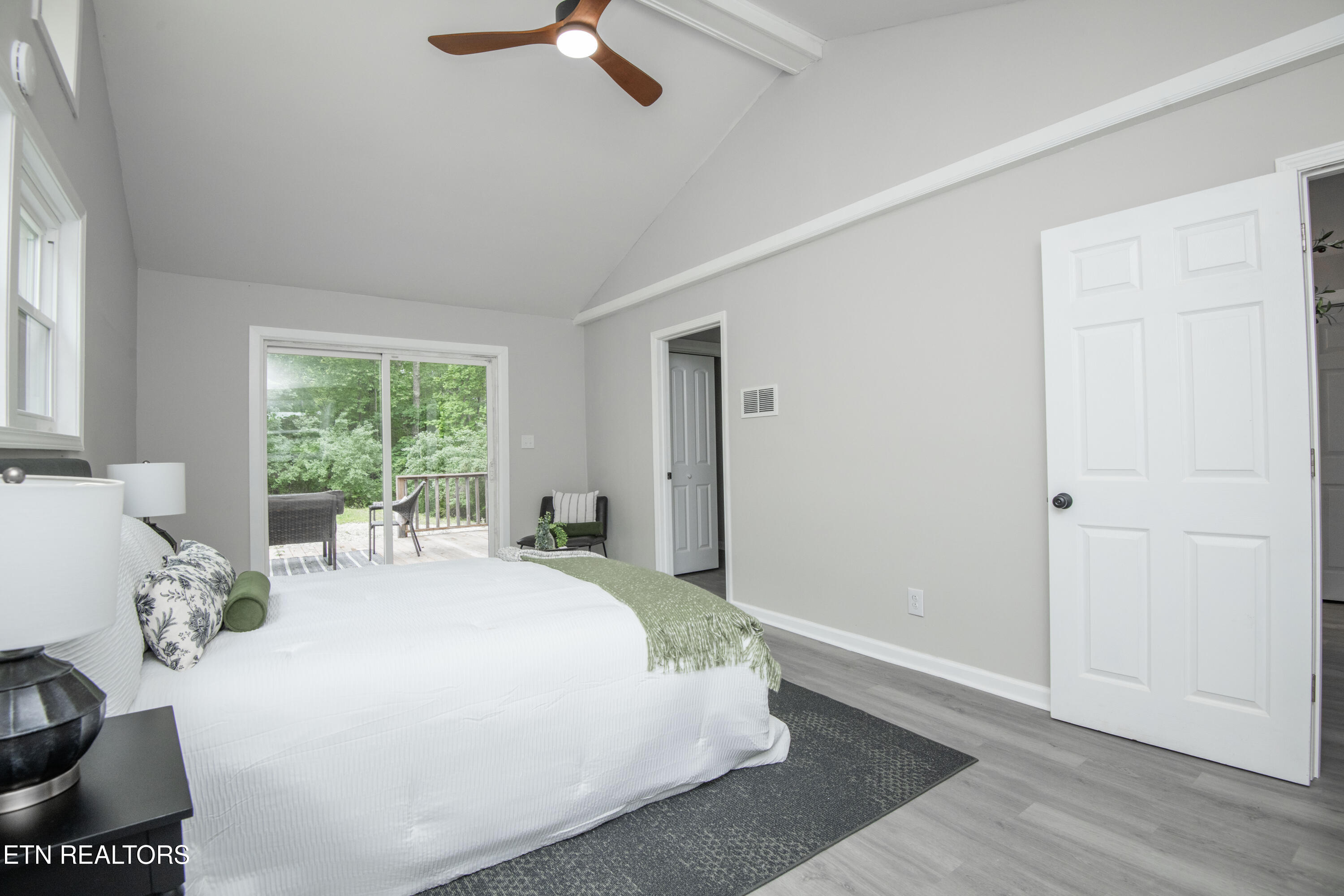 285 Vanover Lane Jacksboro TN 37757