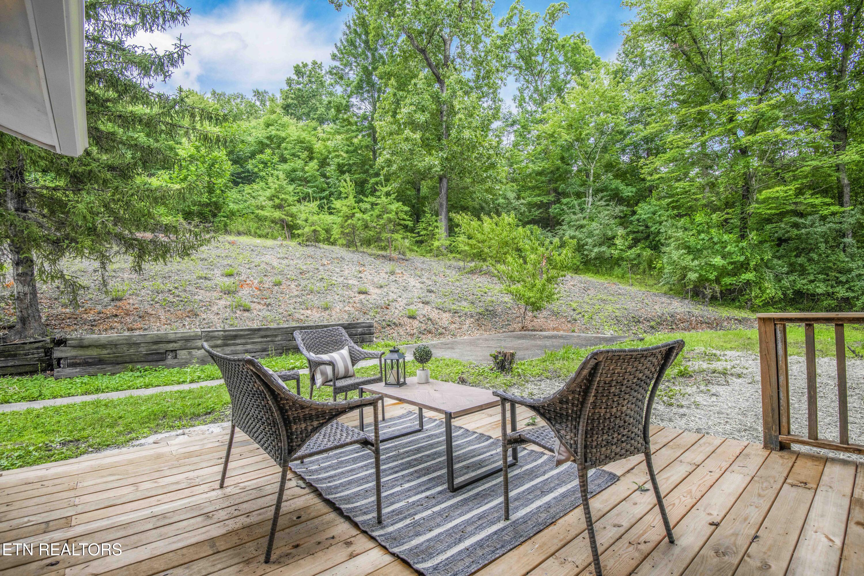 285 Vanover Lane Jacksboro TN 37757