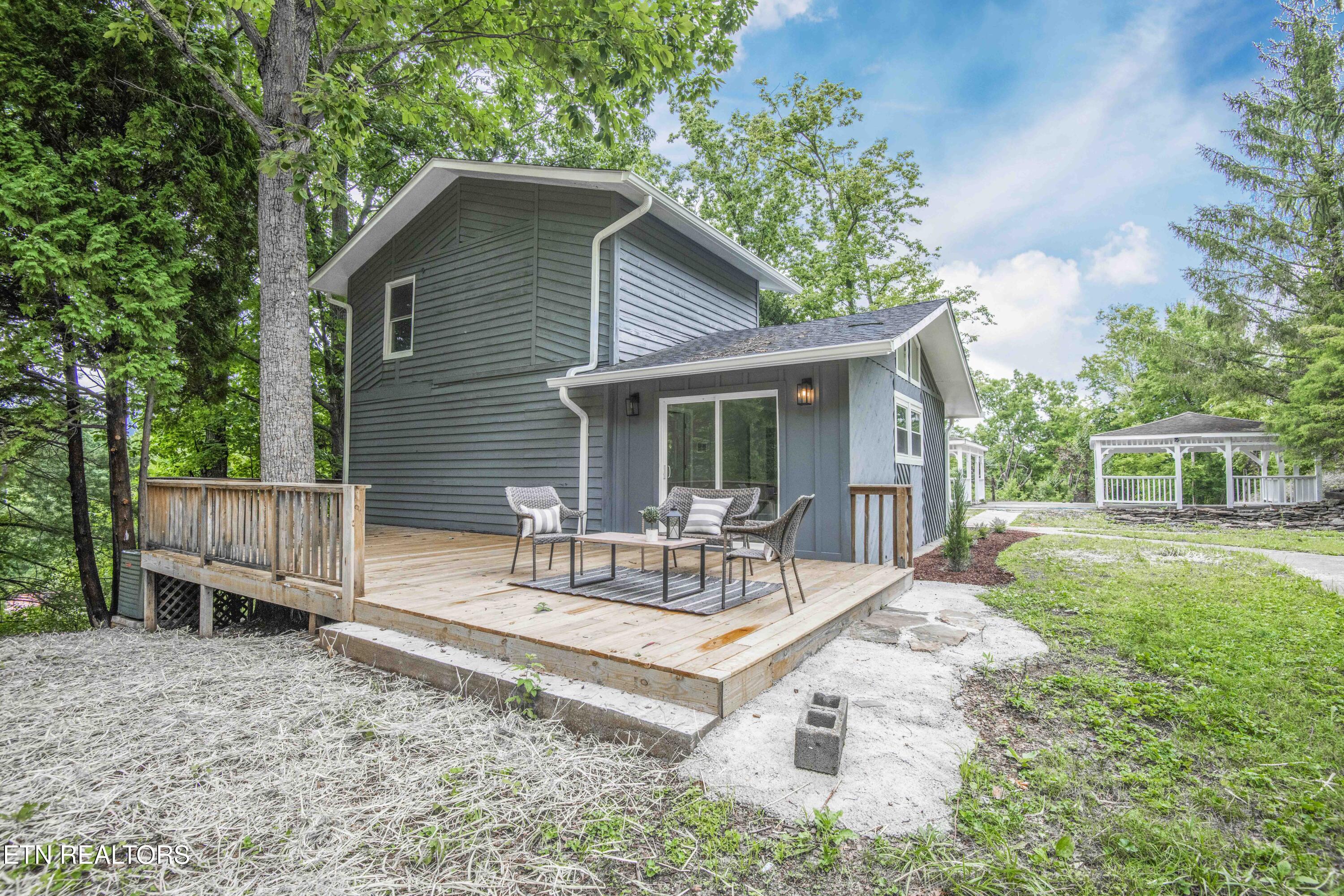 285 Vanover Lane Jacksboro TN 37757