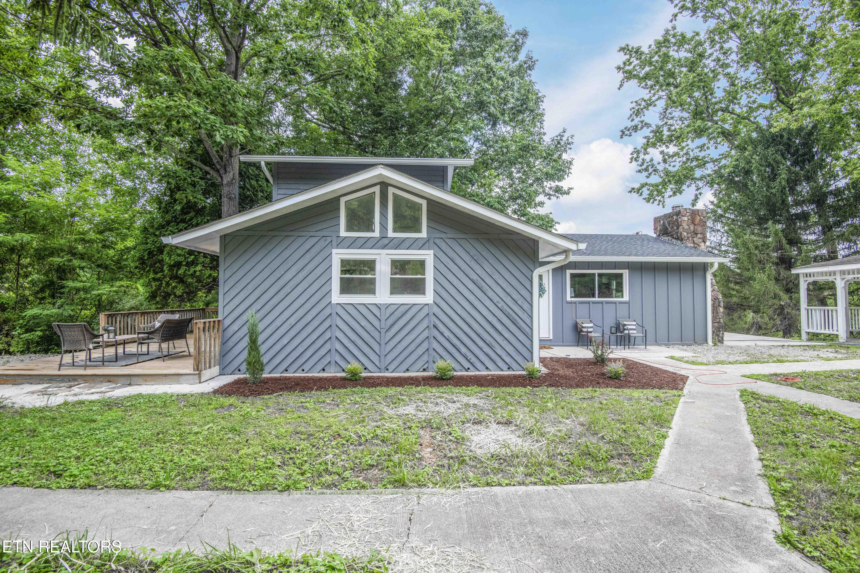 285 Vanover Lane Jacksboro TN 37757