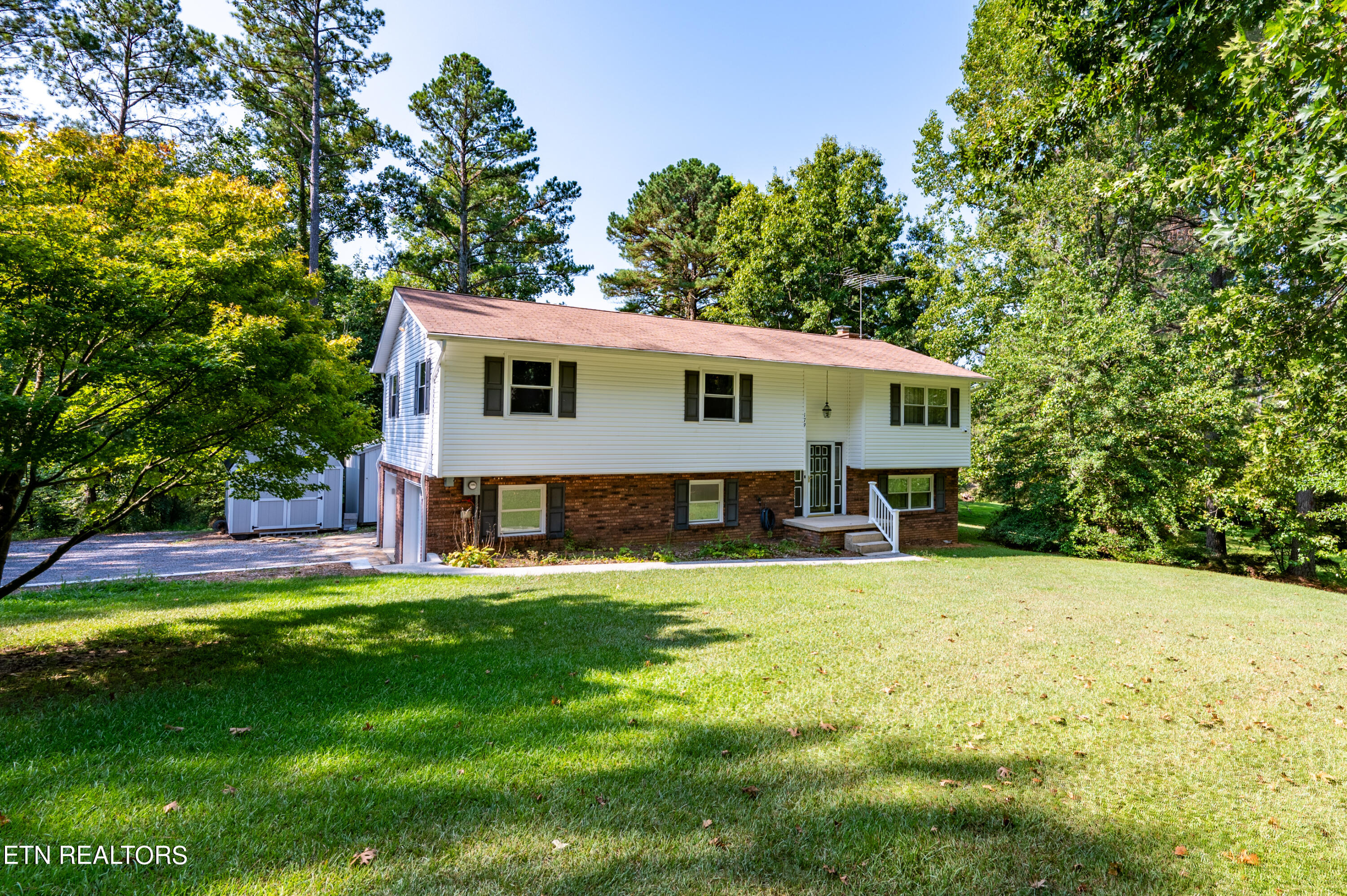 179 Smith Road Clinton TN 37716