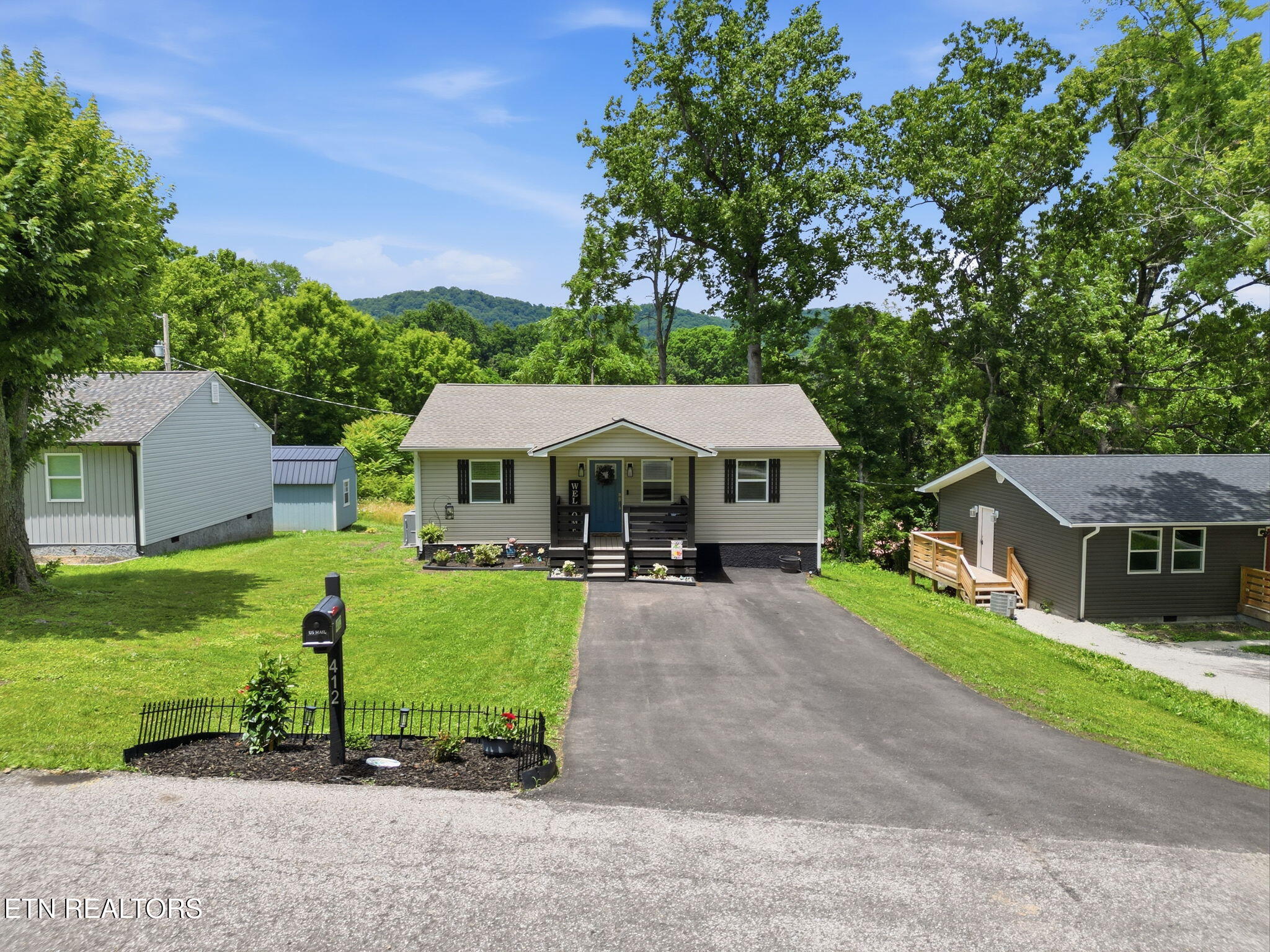 412 W Hemlock Street Lafollette TN 37766