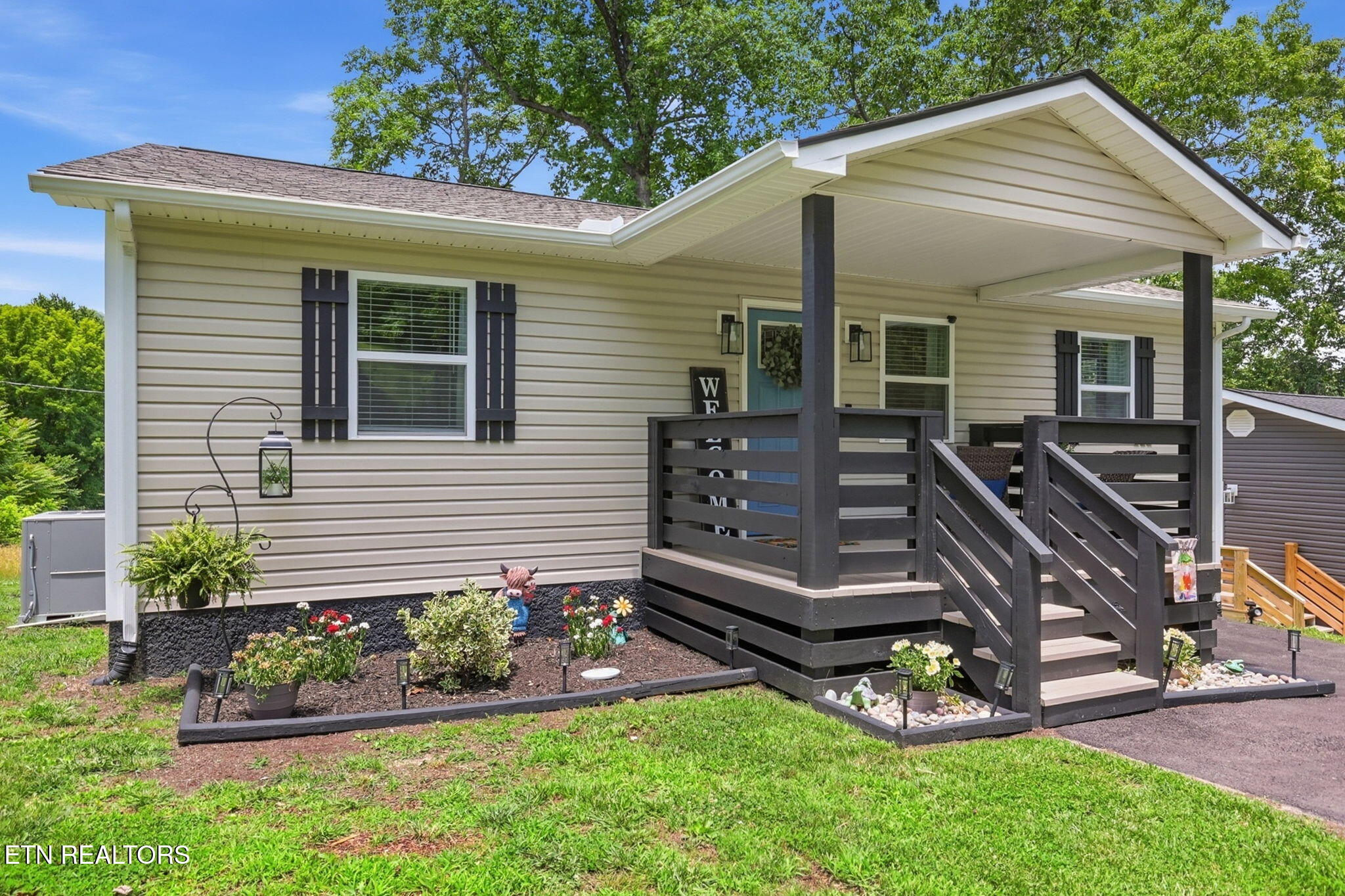 412 W Hemlock Street Lafollette TN 37766