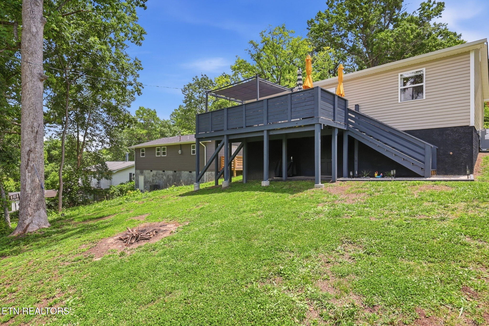 412 W Hemlock Street Lafollette TN 37766