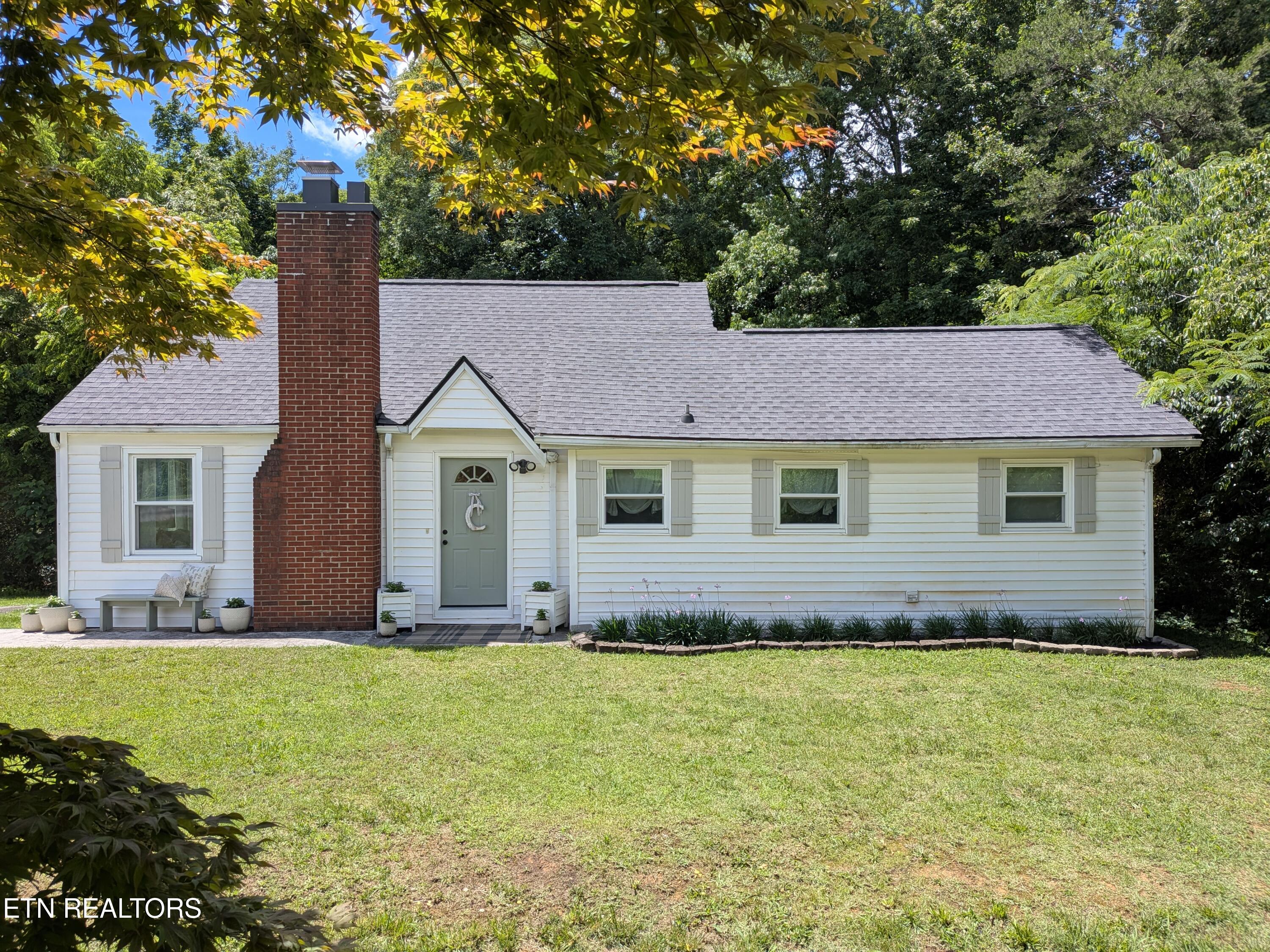 8135 Harmon Road Powell TN 37849