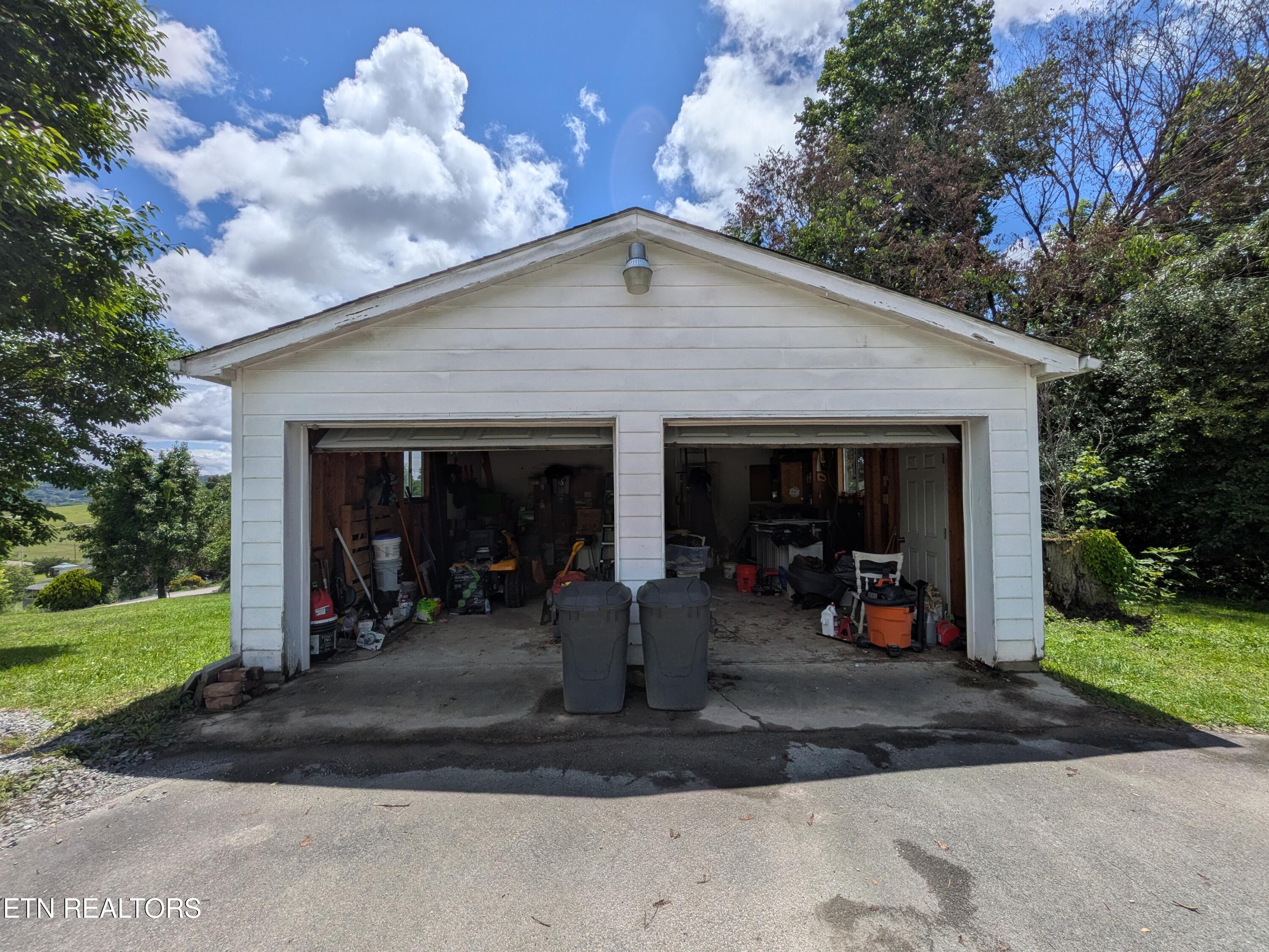 8135 Harmon Road Powell TN 37849