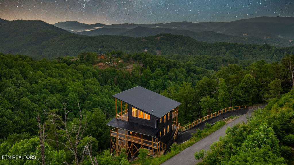 3225 Emerald Springs Loop Sevierville TN 37862