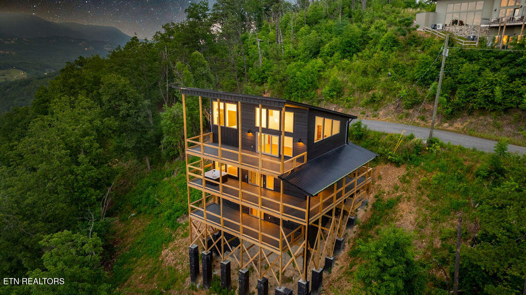 3225 Emerald Springs Loop Sevierville TN 37862