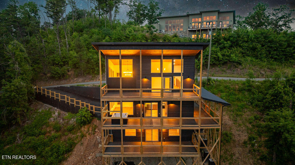 3225 Emerald Springs Loop Sevierville TN 37862