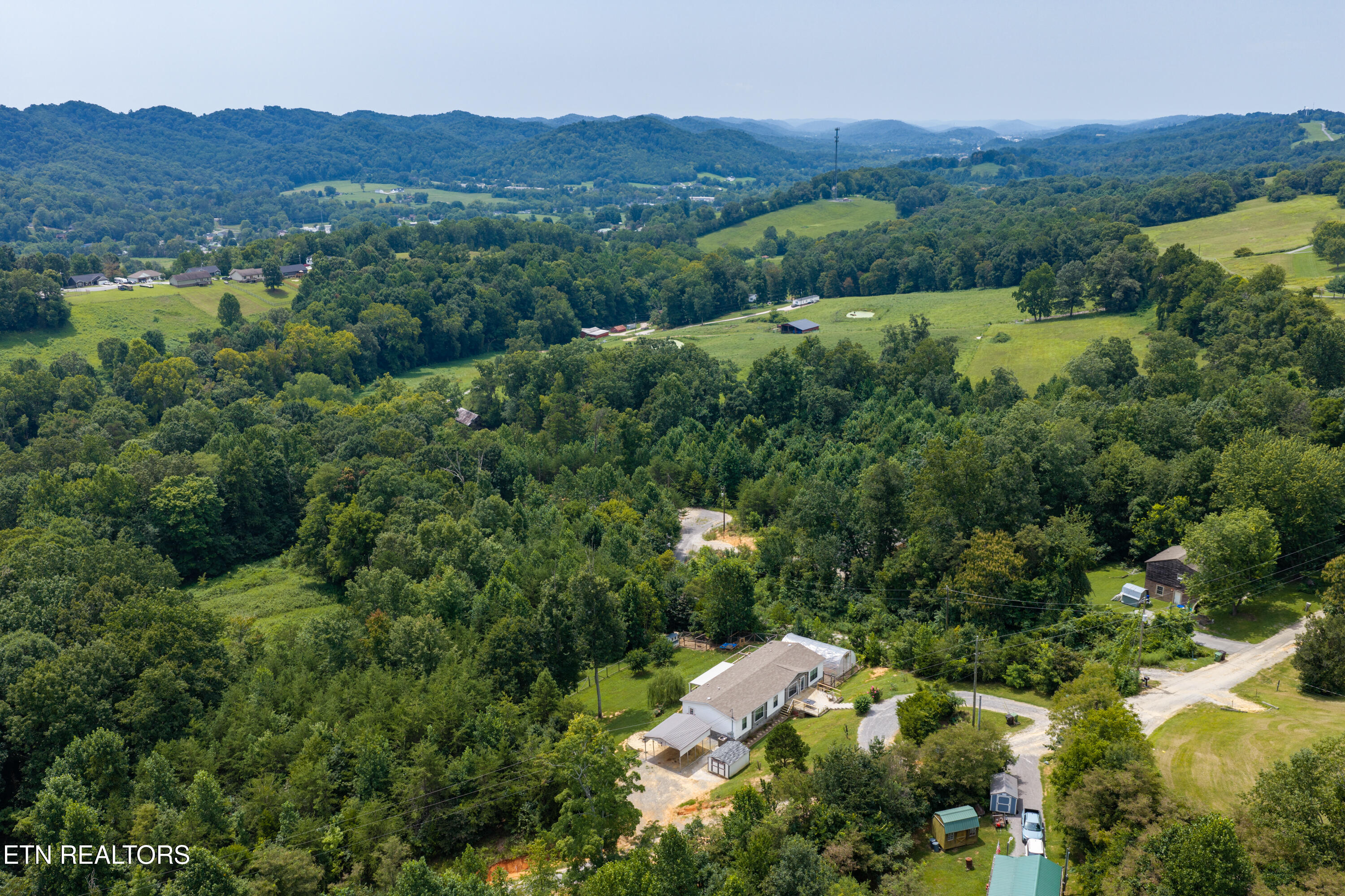 126 Gregory Lane Maynardville TN 37807