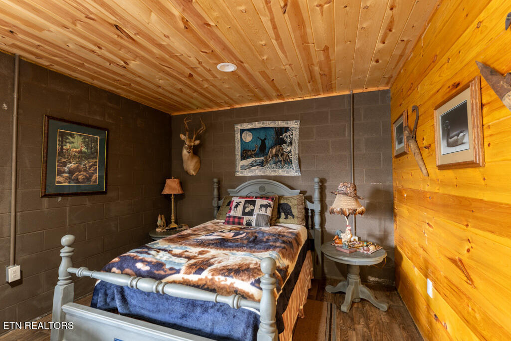 2688 Rafter Road Tellico Plains TN 37385