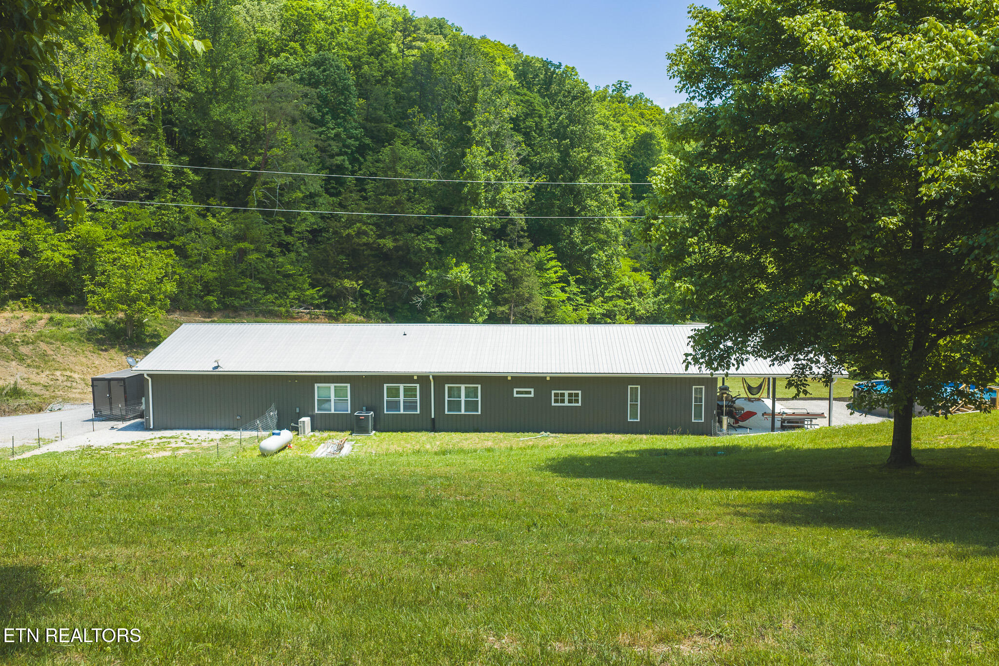 622 Earls Hollow Road Speedwell TN 37870