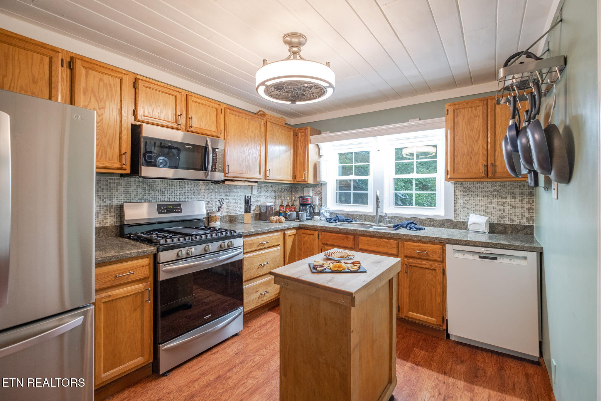 204 Hill Street Gatlinburg TN 37738