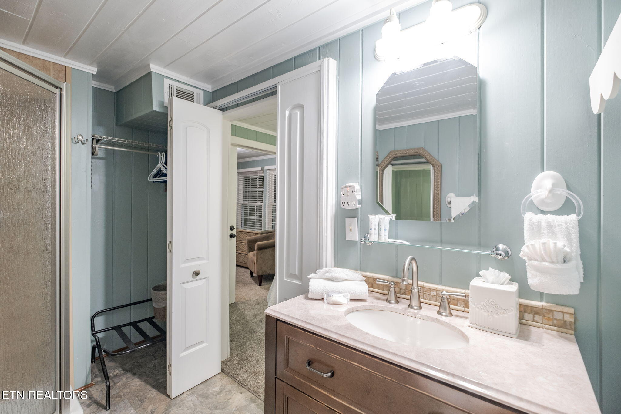 204 Hill Street Gatlinburg TN 37738