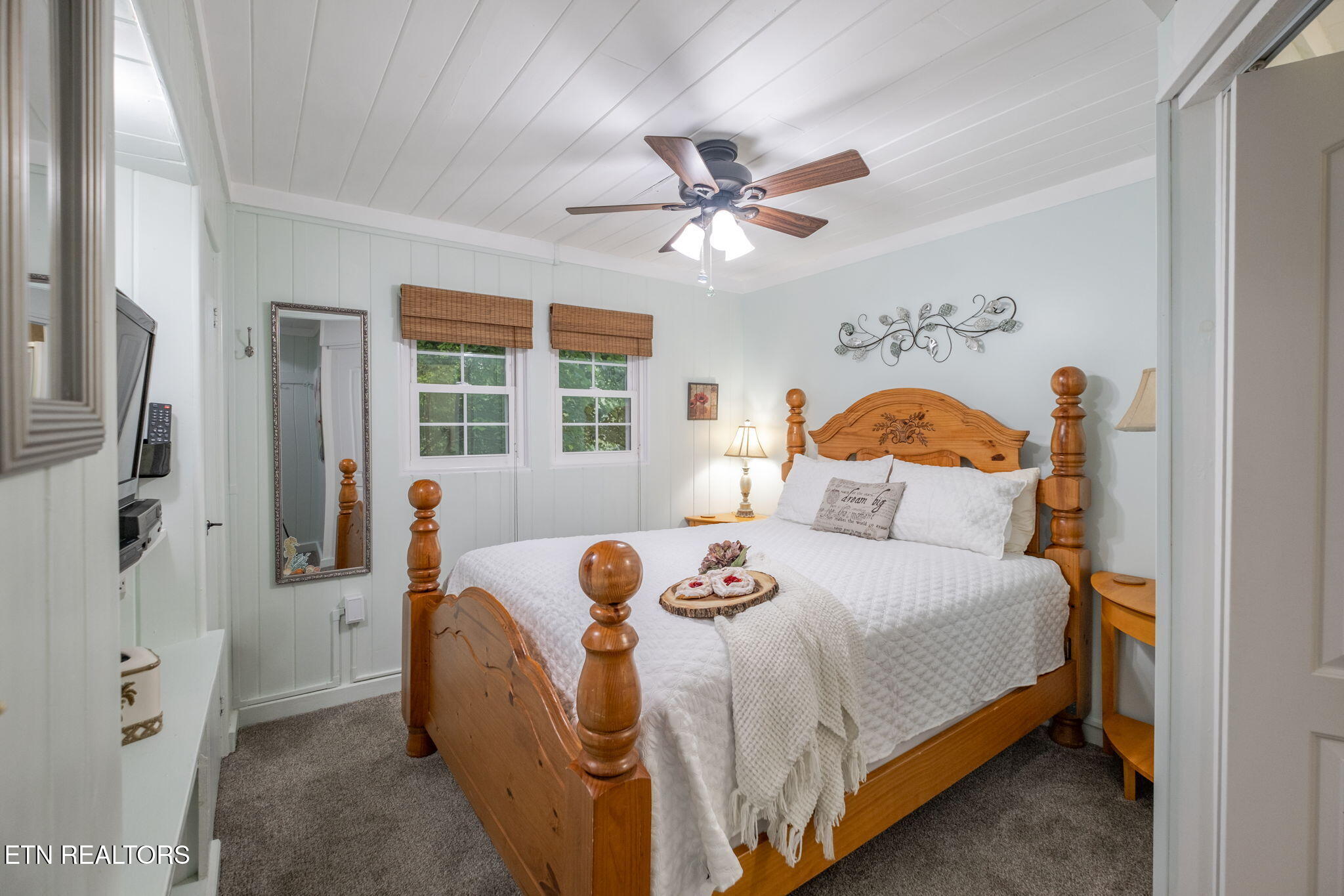 204 Hill Street Gatlinburg TN 37738