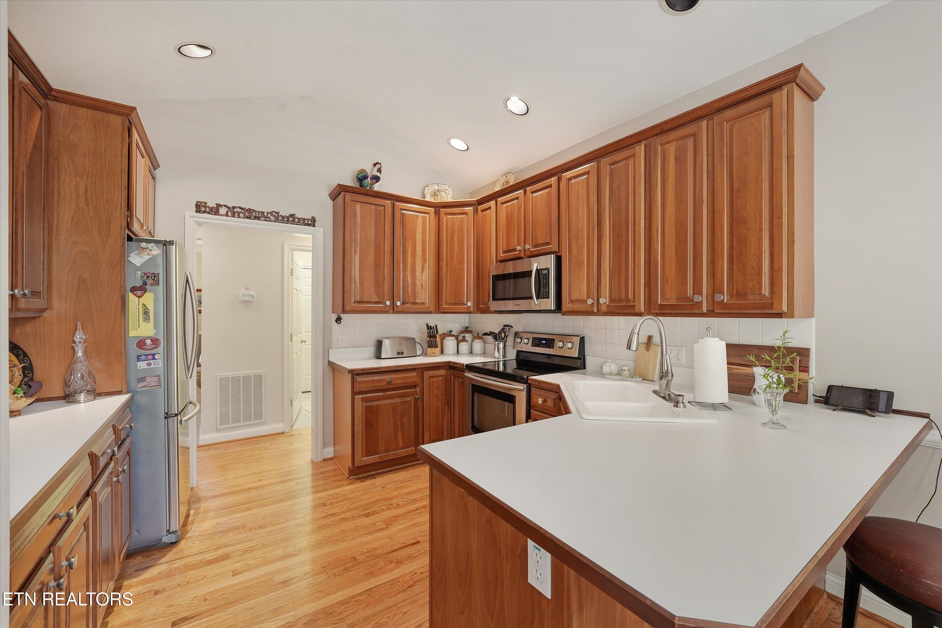 127 Kawatuska Way Loudon TN 37774