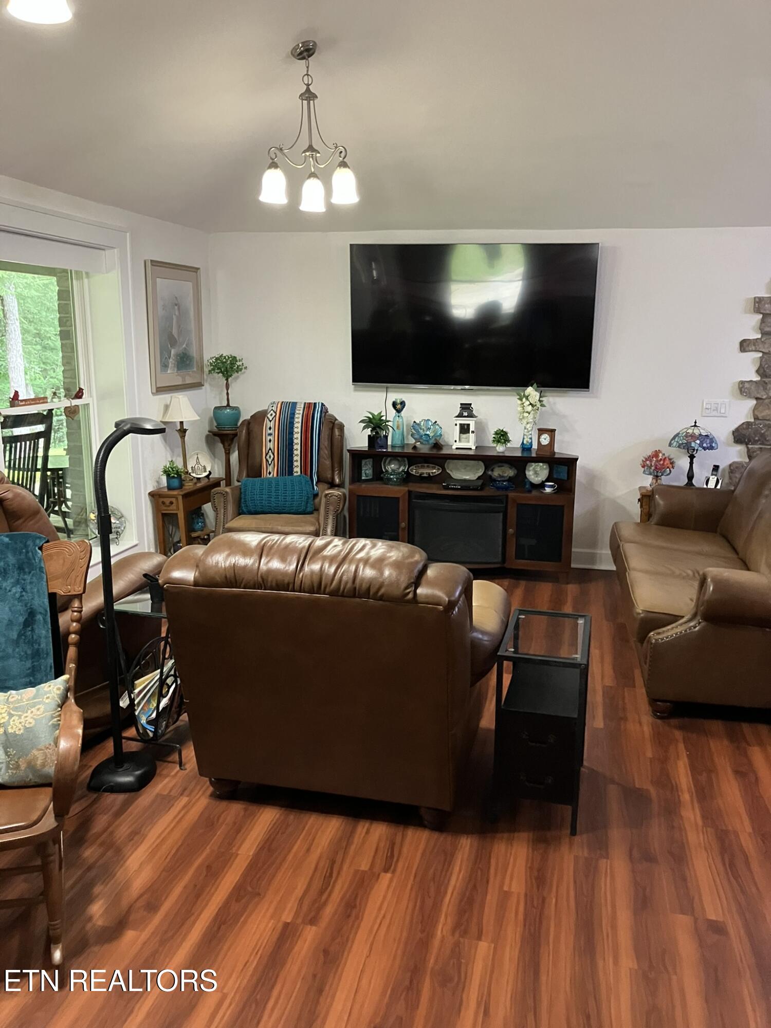 381 Lakewood Drive Jamestown TN 38556