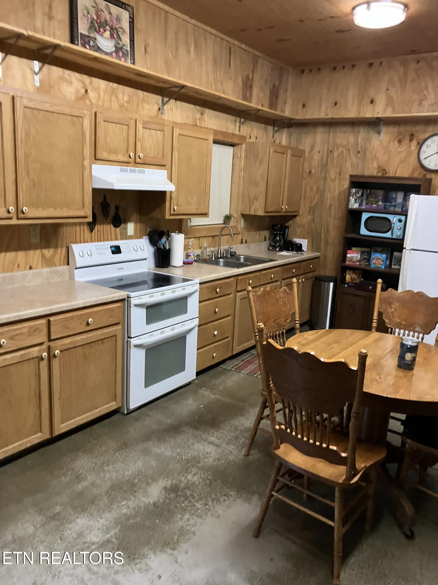 381 Lakewood Drive Jamestown TN 38556