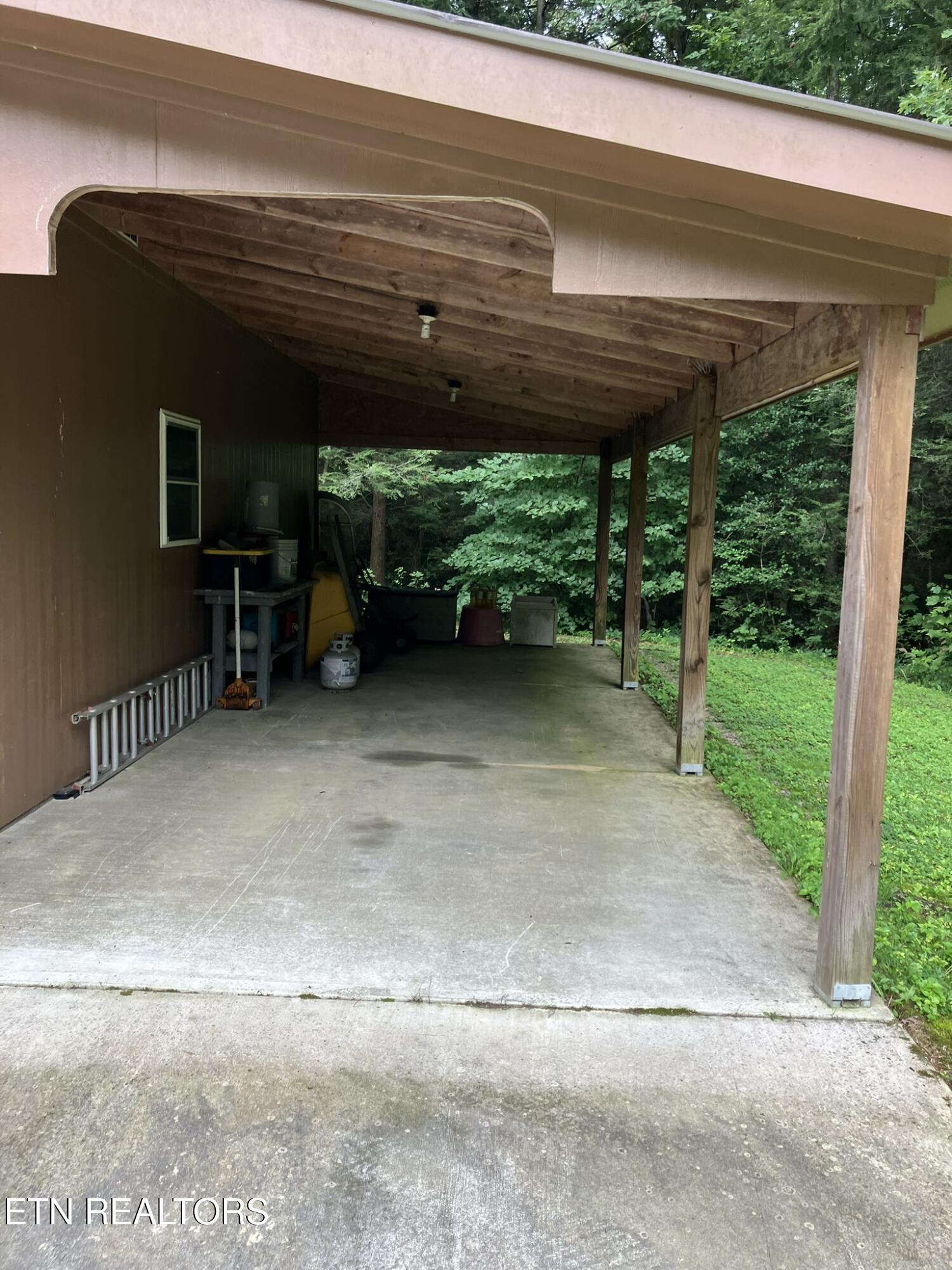 381 Lakewood Drive Jamestown TN 38556