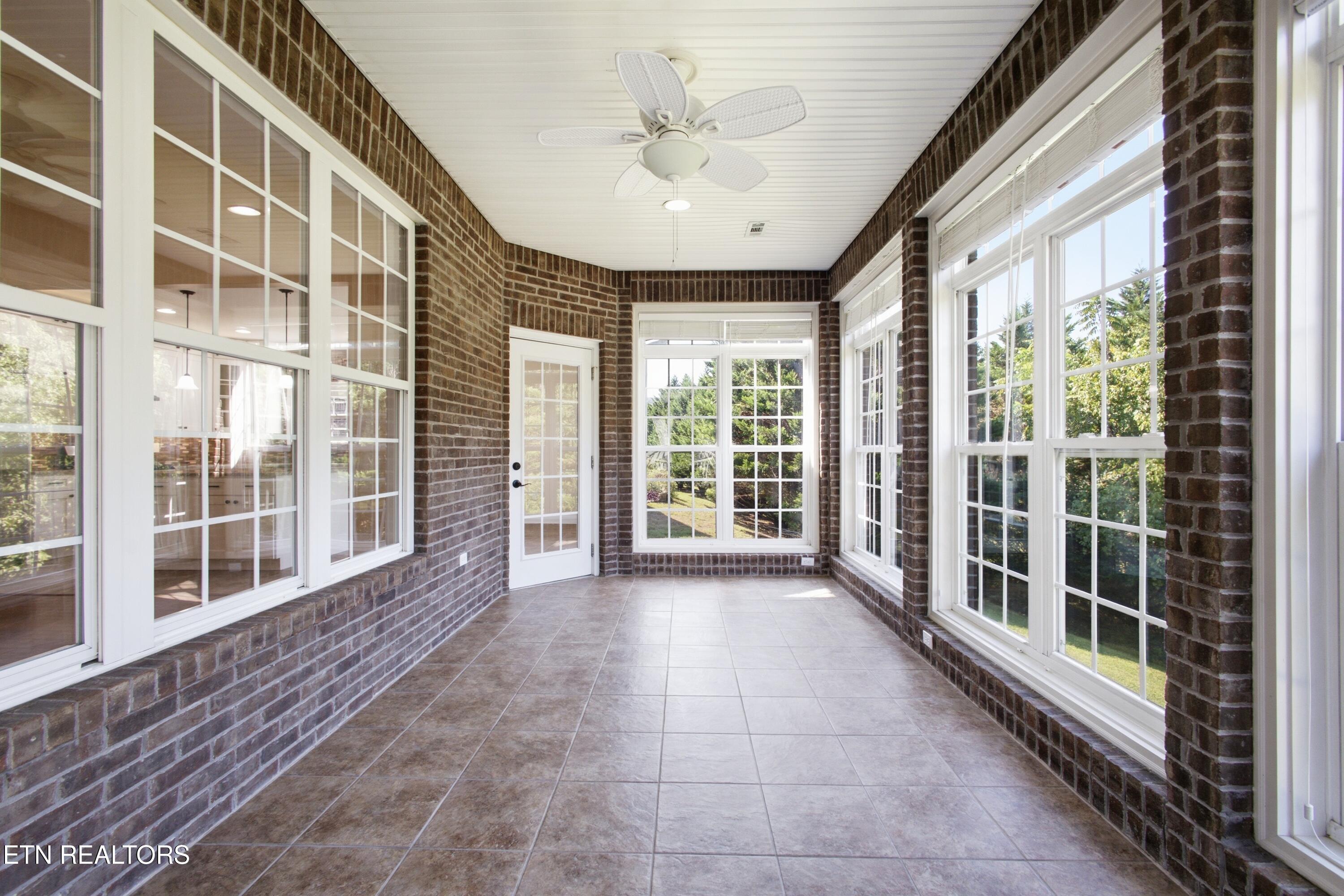 113 Meridian Way Clinton TN 37716