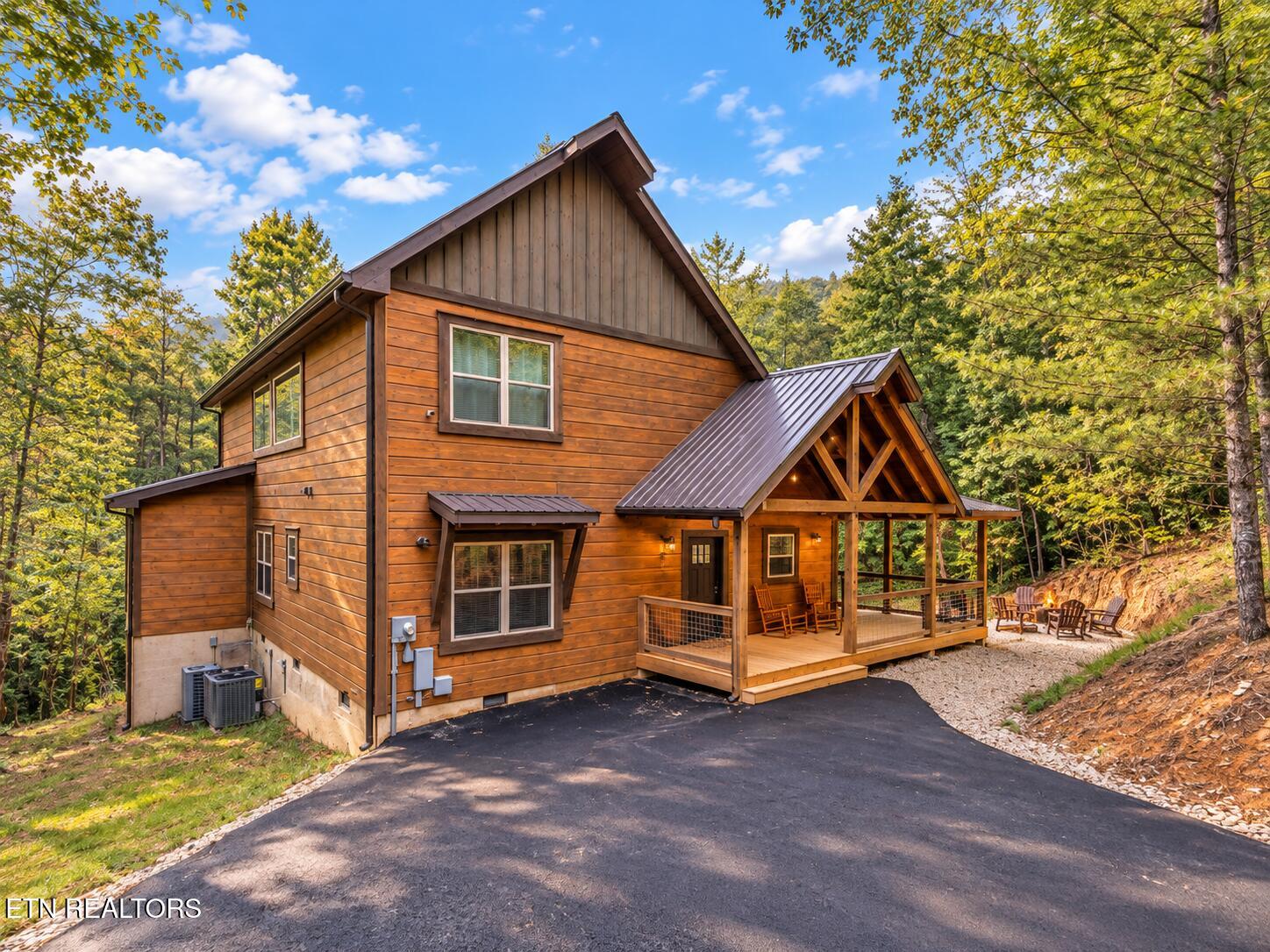 2762 Sawmill Branch Drive Sevierville TN 37862