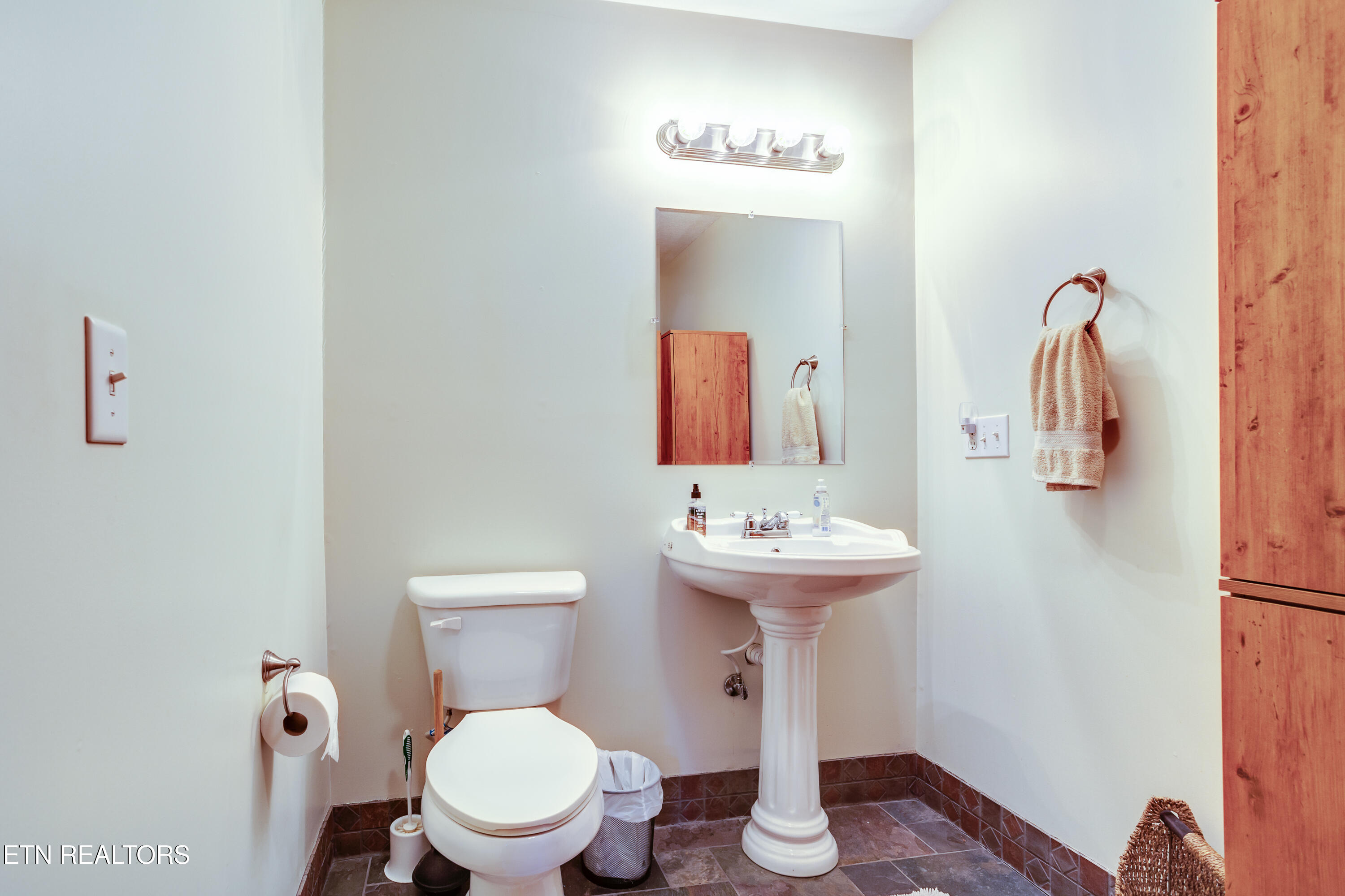 419 Larayne Hollow Road Sharps Chapel TN 37866