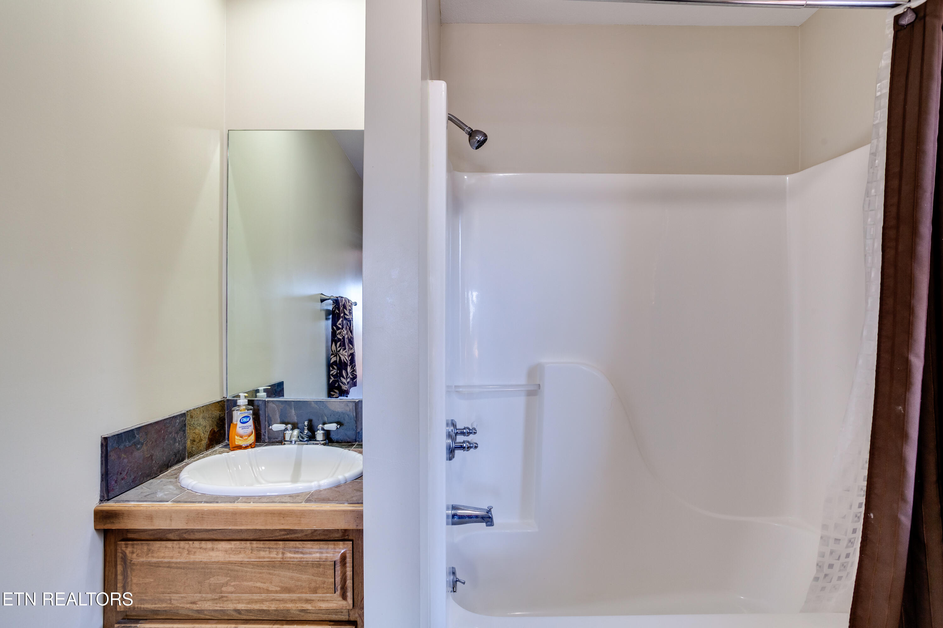 419 Larayne Hollow Road Sharps Chapel TN 37866