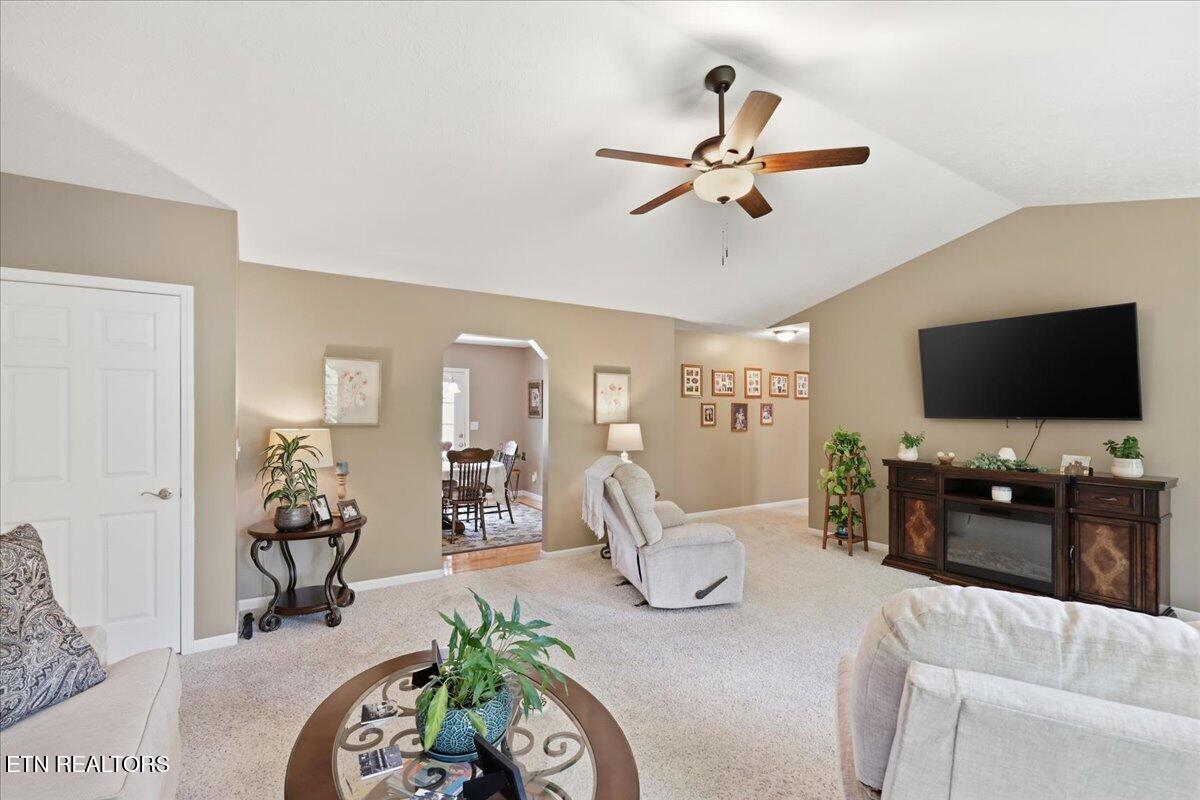 426 Plena Lane Kodak TN 37764