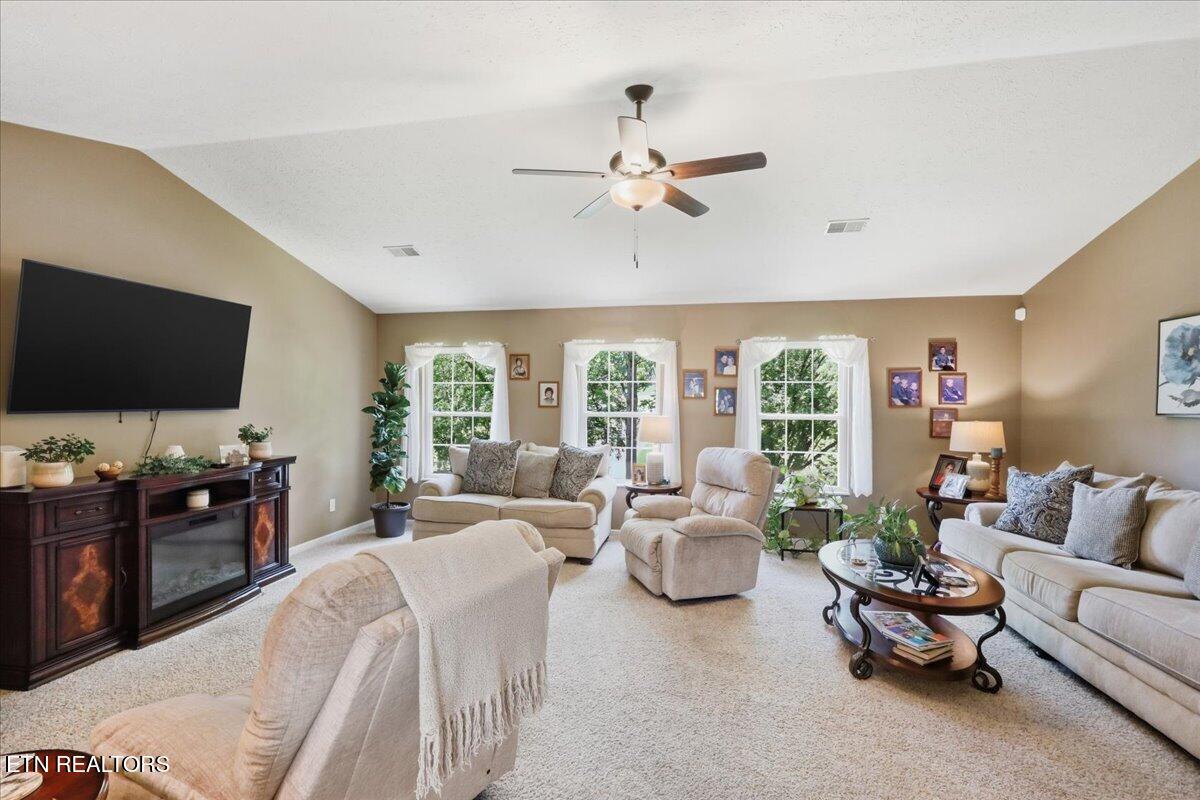 426 Plena Lane Kodak TN 37764