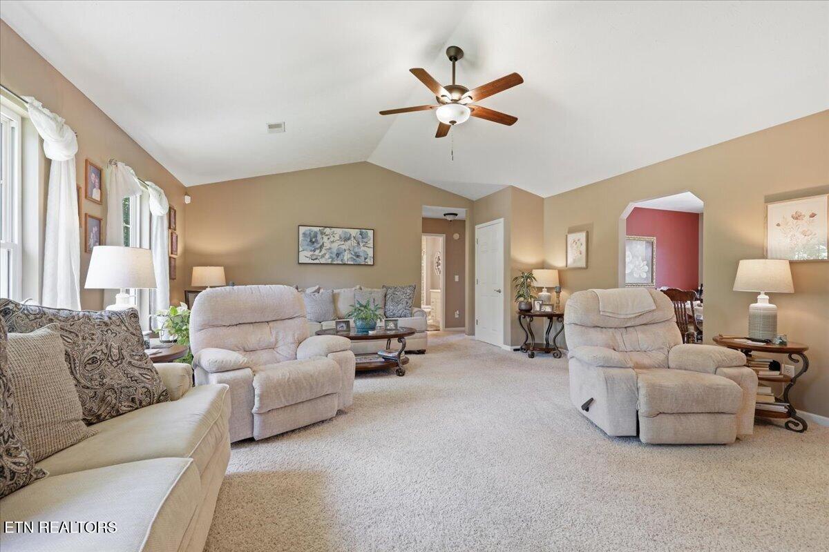 426 Plena Lane Kodak TN 37764